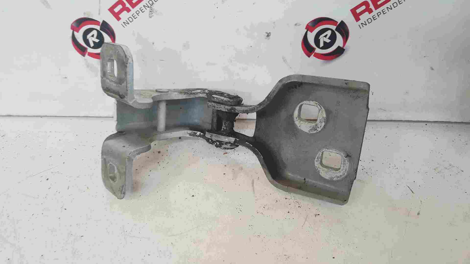 Thumb 2 Renault Master 2010-2018 Passenger NSF Front Door Hinge White O389