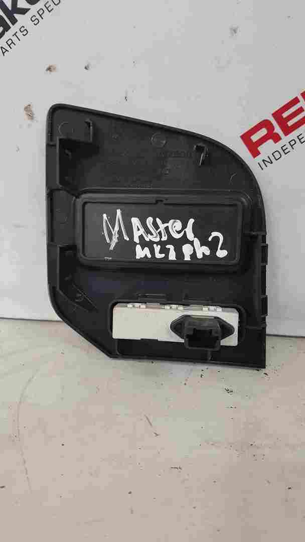 Thumb 3 Renault Master 2010-2018 Plastic Cover Trim 688304731R