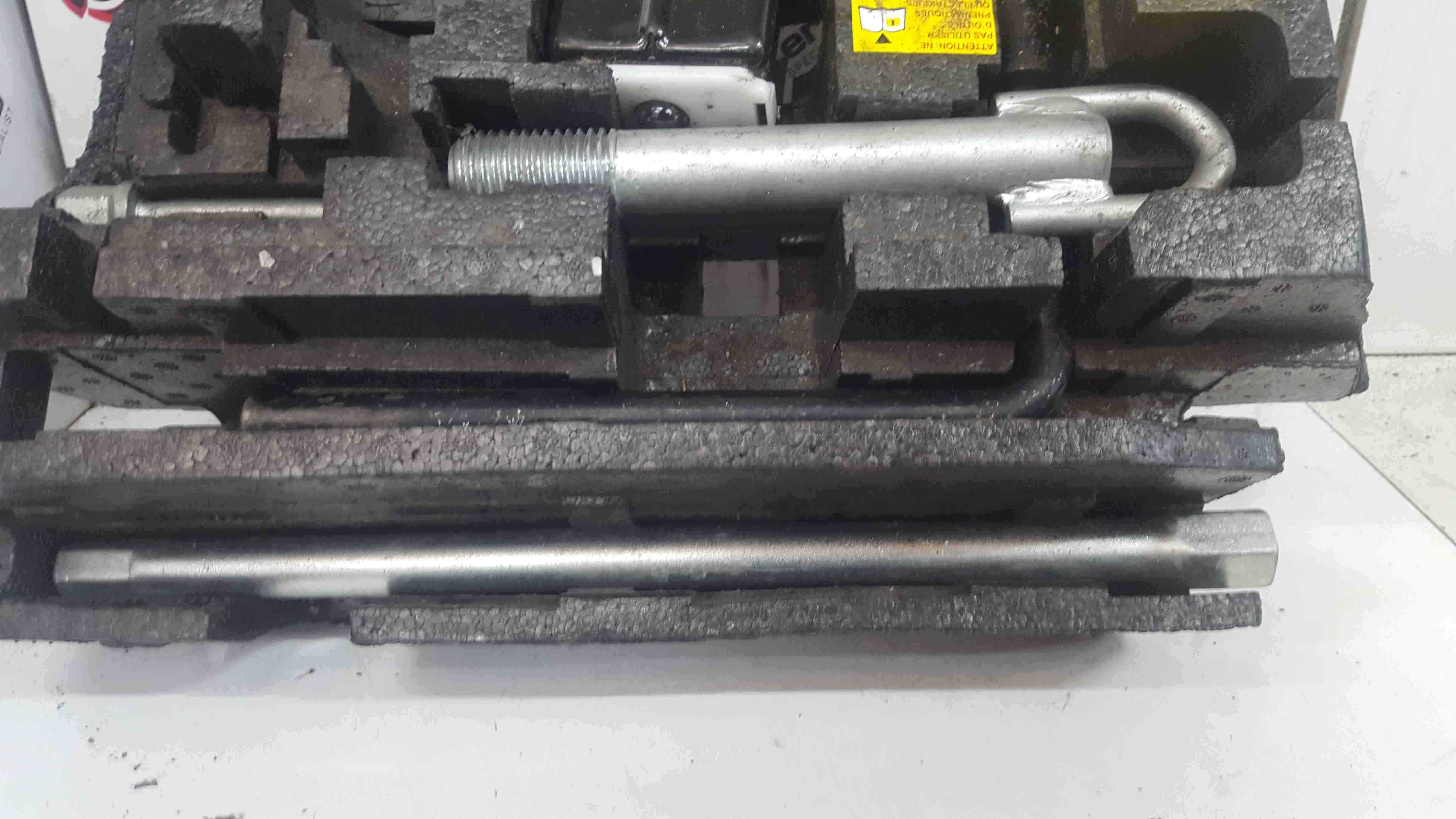 Thumb 4 Renault Master 2010-2018 Spare Wheel Jack Set Complete 995012205R