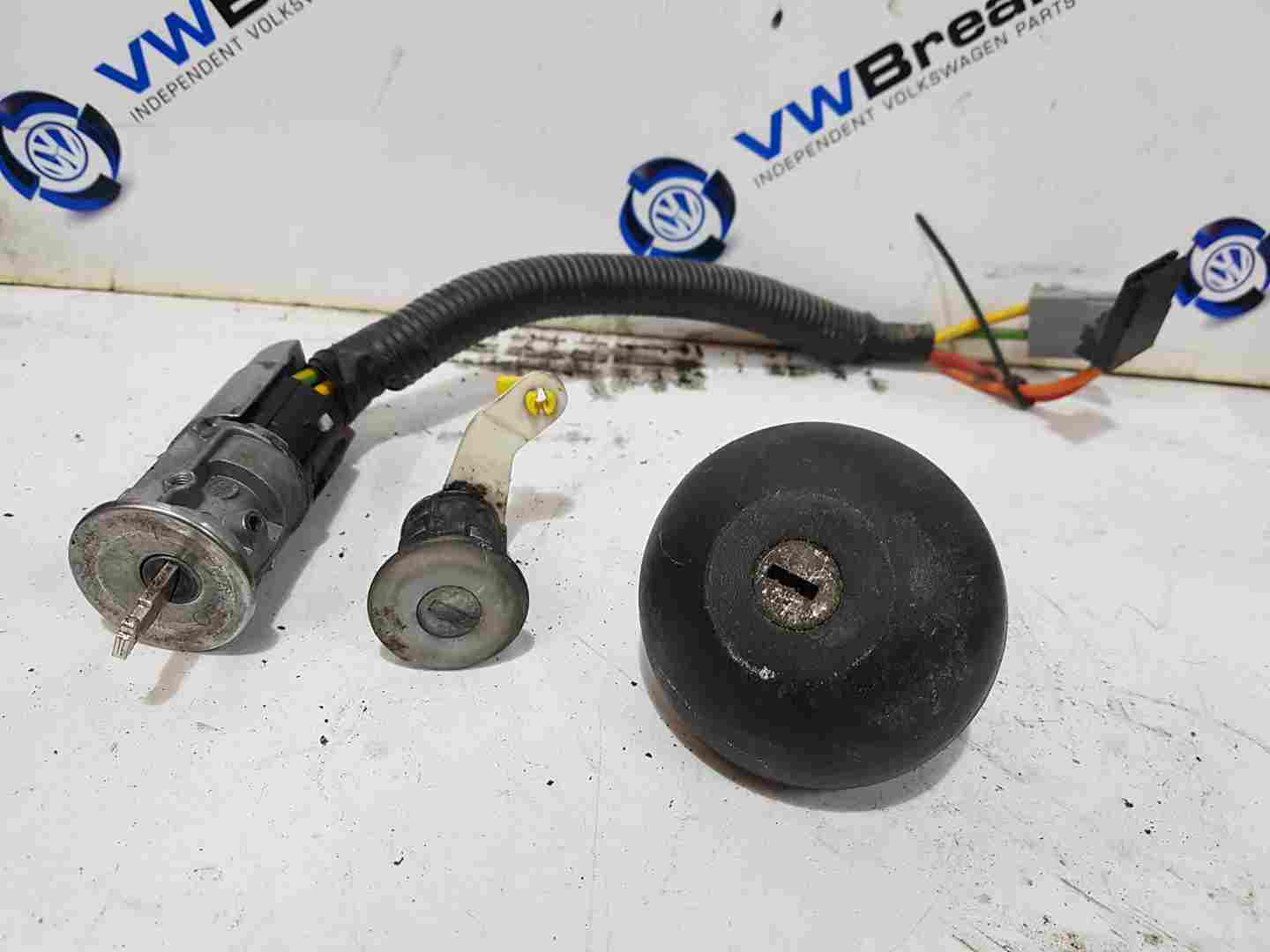 Thumb 2 Renault Master MK2 2003-2010 Ignition Barrel + KEY Door Lock + Fuel CAP