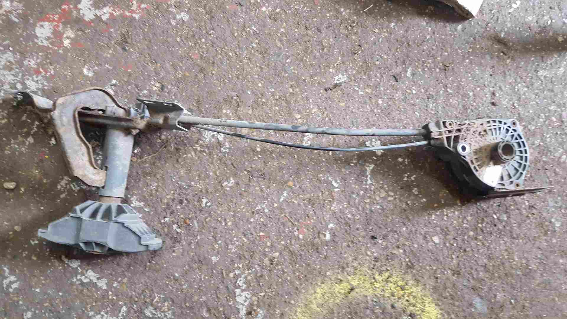 Thumb 4 Renault Master MK3 2010-2018 2.5 Spare Wheel Winch Carrier  2114568R