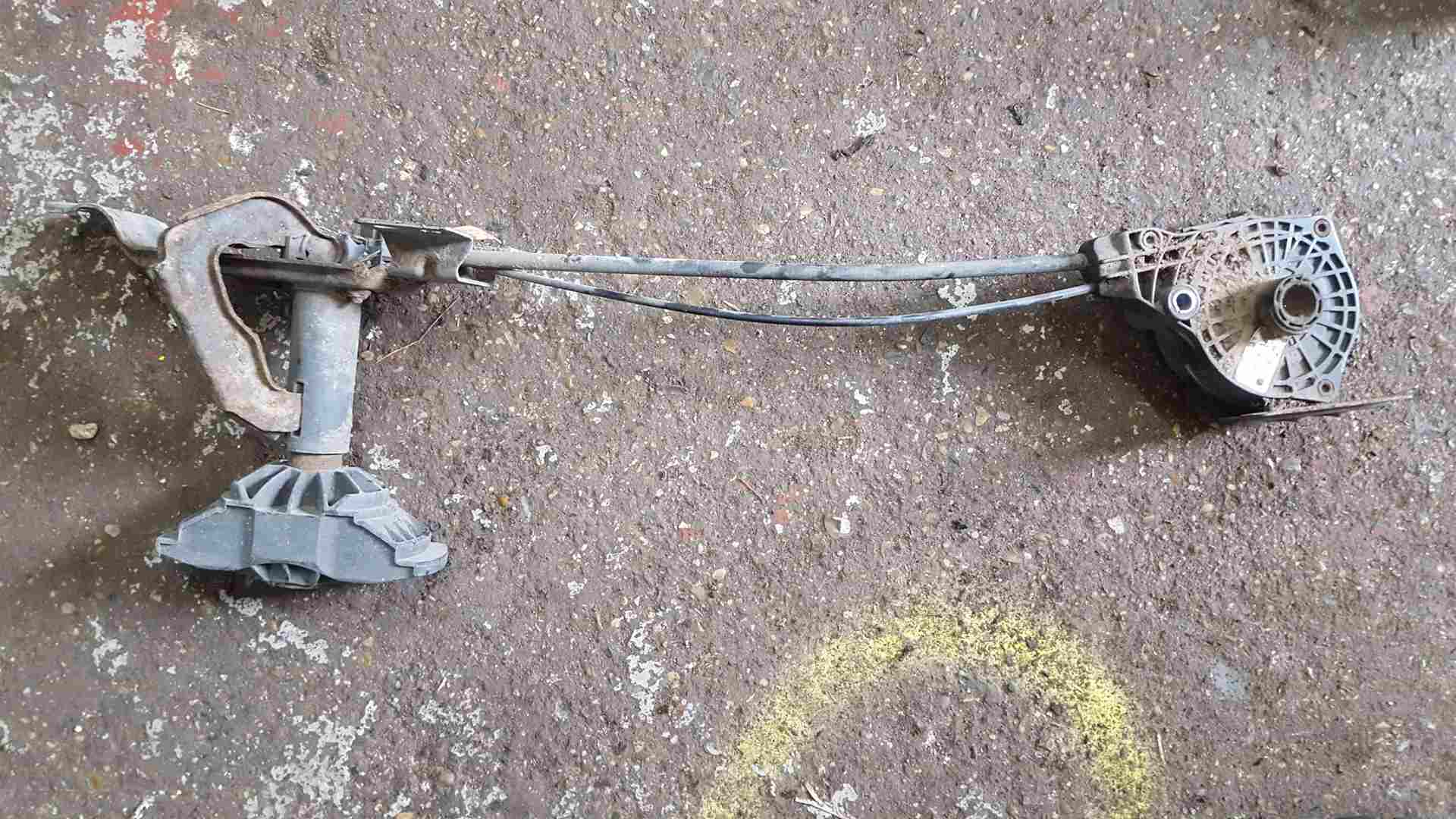 Renault Master MK3 2010-2018 2.5 Spare Wheel Winch Carrier  2114568R