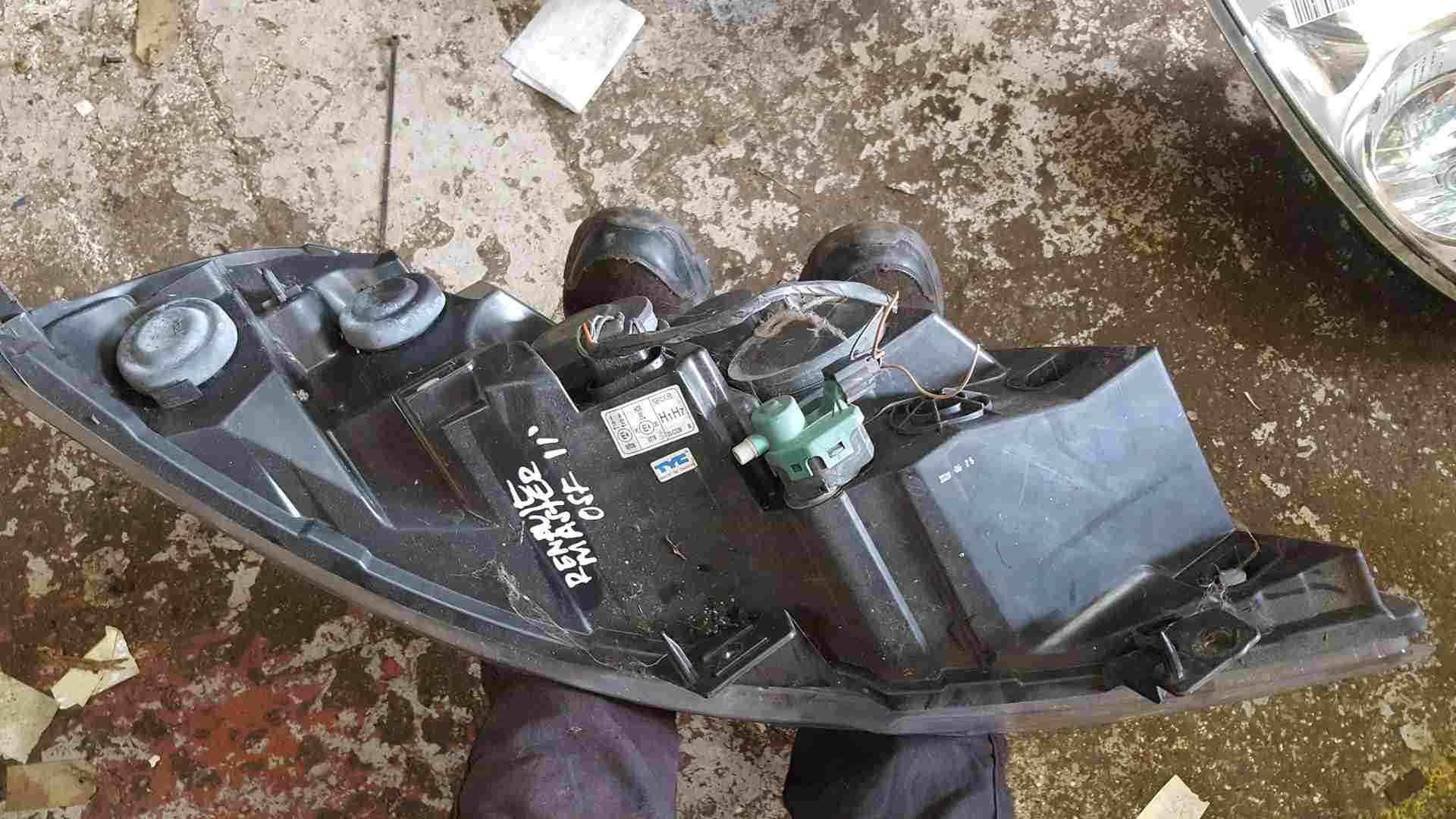 Thumb 4 Renault Master MK3 2010-2018 Drivers OSF os Front Headlight Head Lamp
