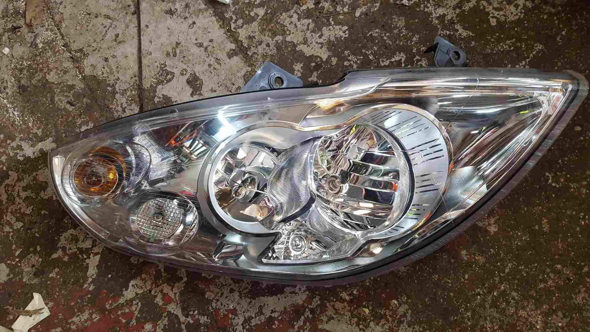 Thumb 6 Renault Master MK3 2010-2018 Drivers OSF os Front Headlight Head Lamp