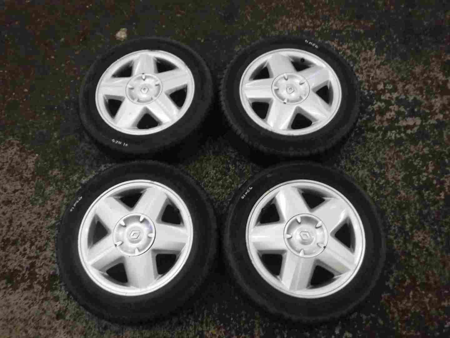 Renault Megane + Scenic 1999-2003 Alloy Wheel Set + Tyres 185 60 15 5MM