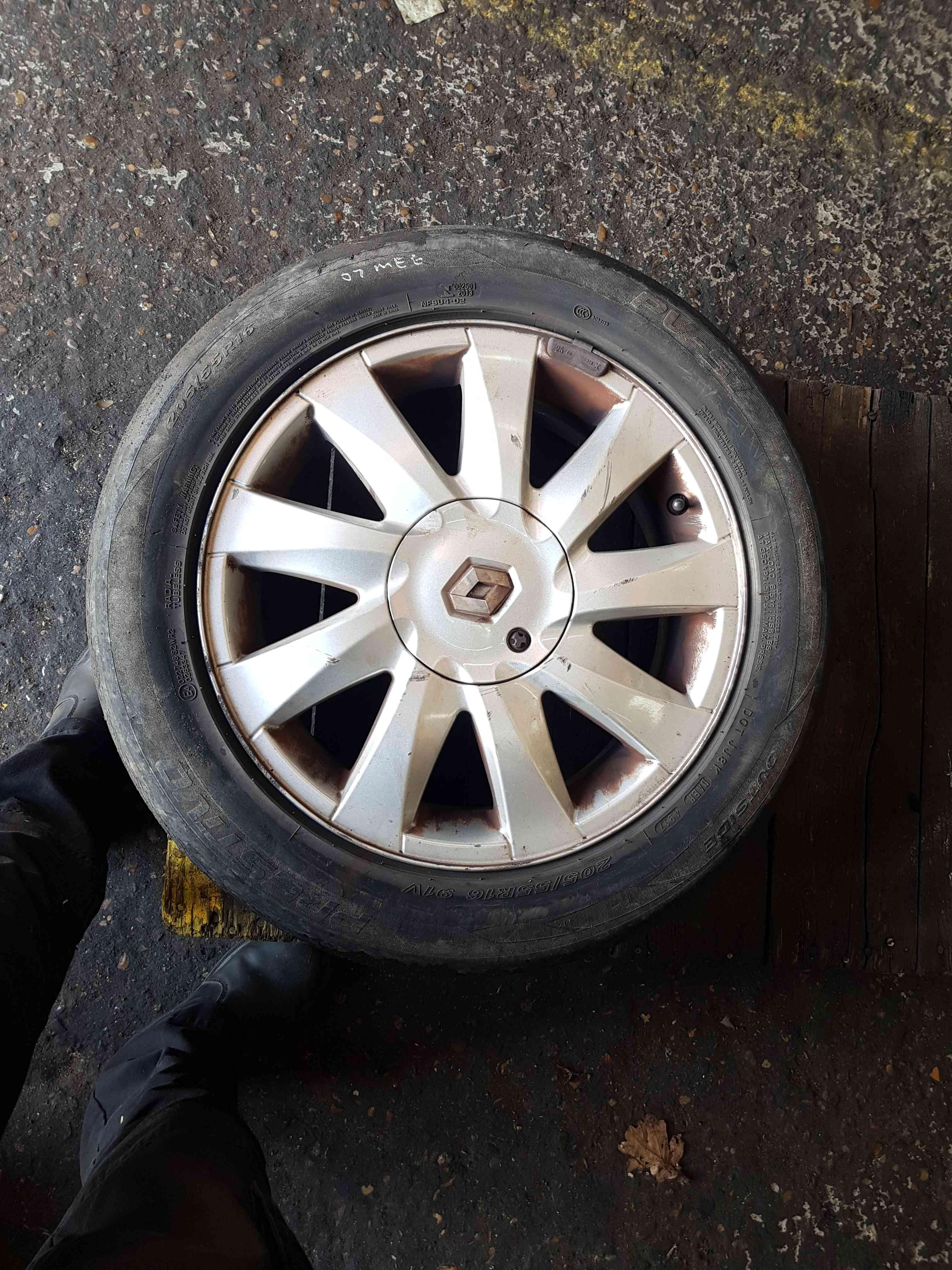 Thumb 9 Renault Megane + Scenic 2002-2008 Kubera Kubbera Alloy Wheel 3/5 8200464412