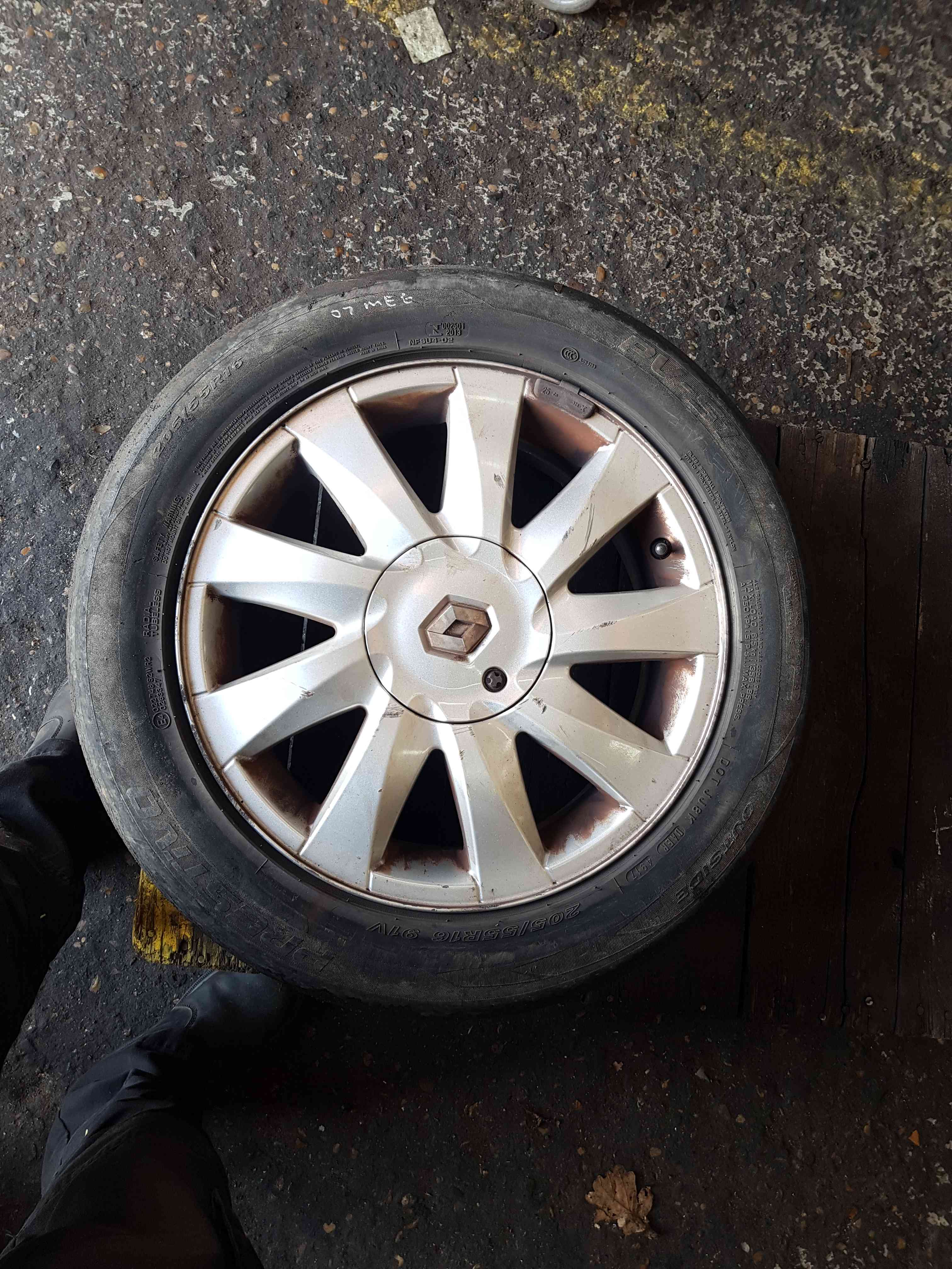 Thumb 10 Renault Megane + Scenic 2002-2008 Kubera Kubbera Alloy Wheel 3/5 8200464412