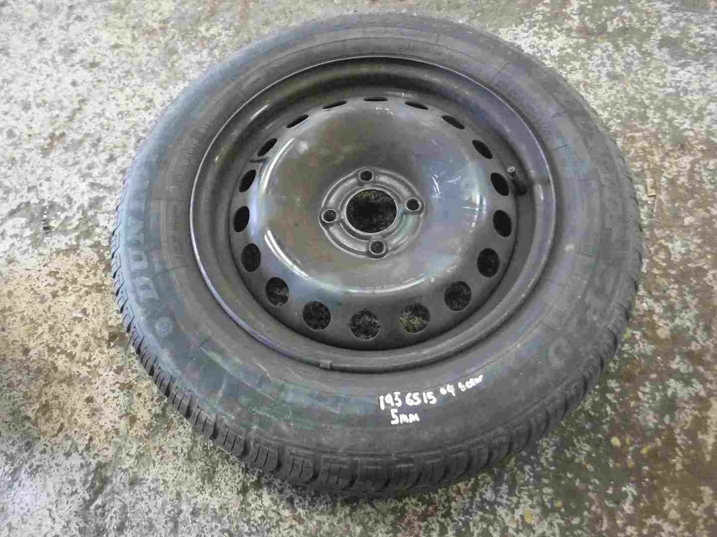 Renault Megane + Scenic 2003-2009 Steel Wheel Rim + Tyre 195 65 15 5mm Tread