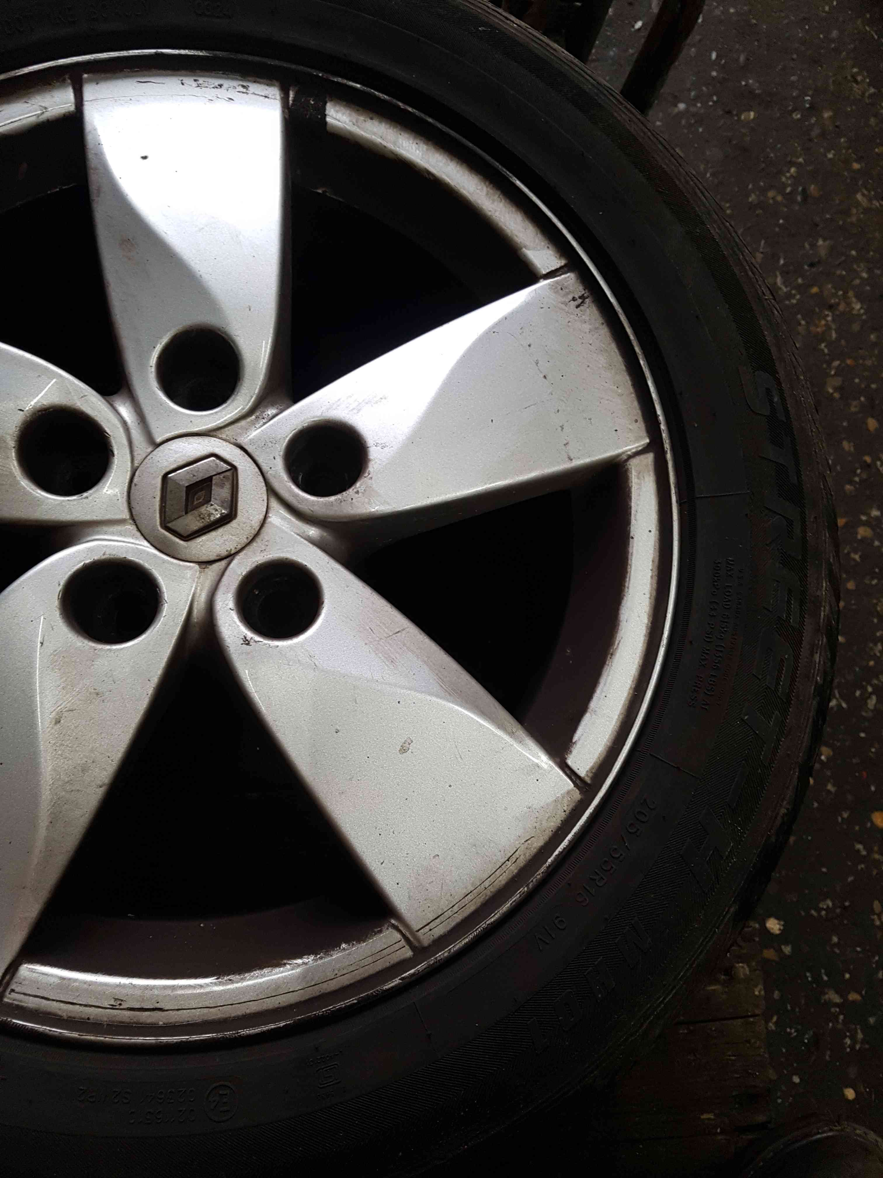 Thumb 5 Renault Megane + Scenic 2008-2014 Proteus Alloy Wheel + Tyre 205 60 16 5Mm 3/5