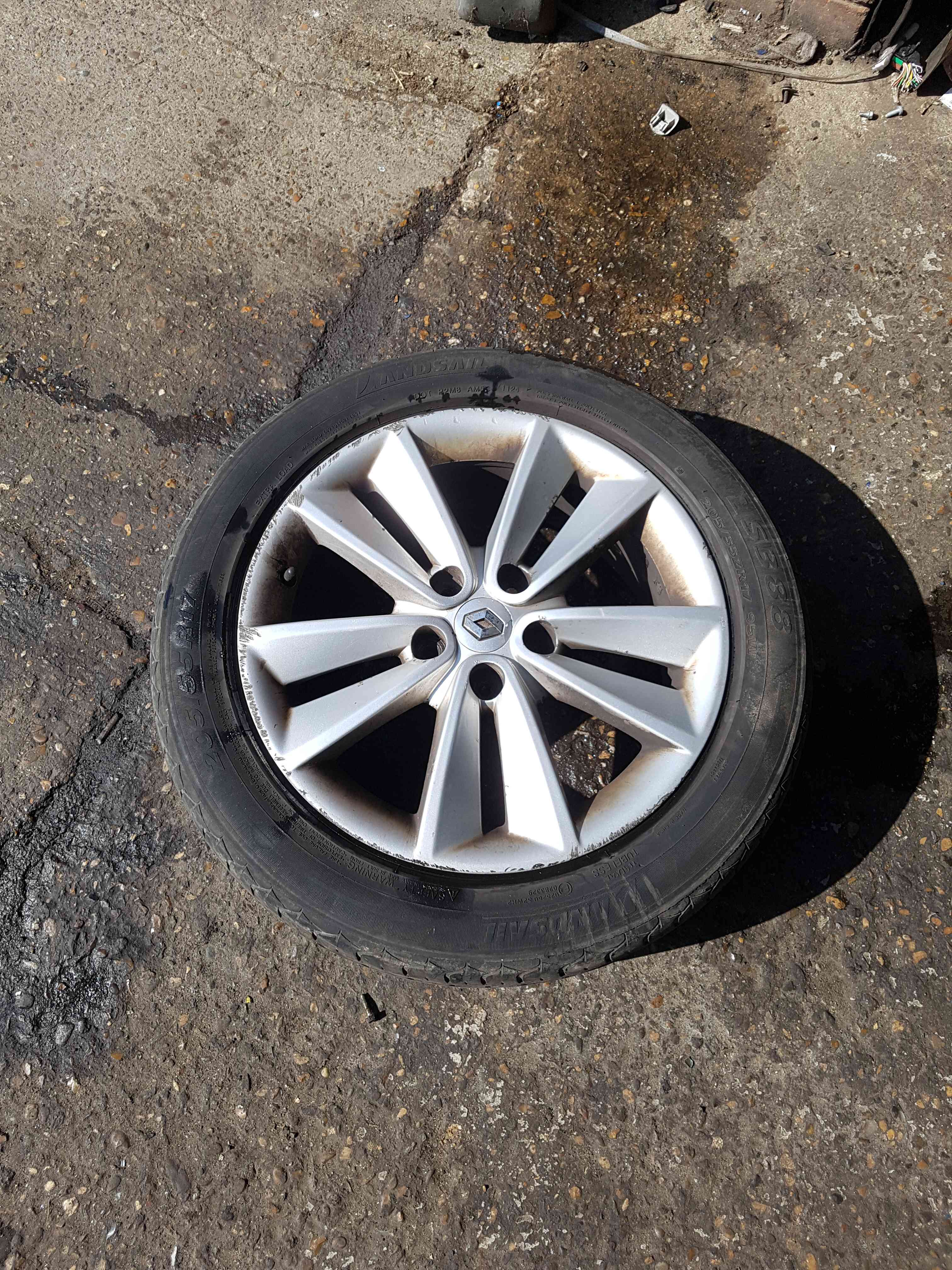 Thumb 9 Renault Megane + Scenic MK3 2008-2012 Sari Alloy Wheel 17Inch 17 + TYRE 2/5