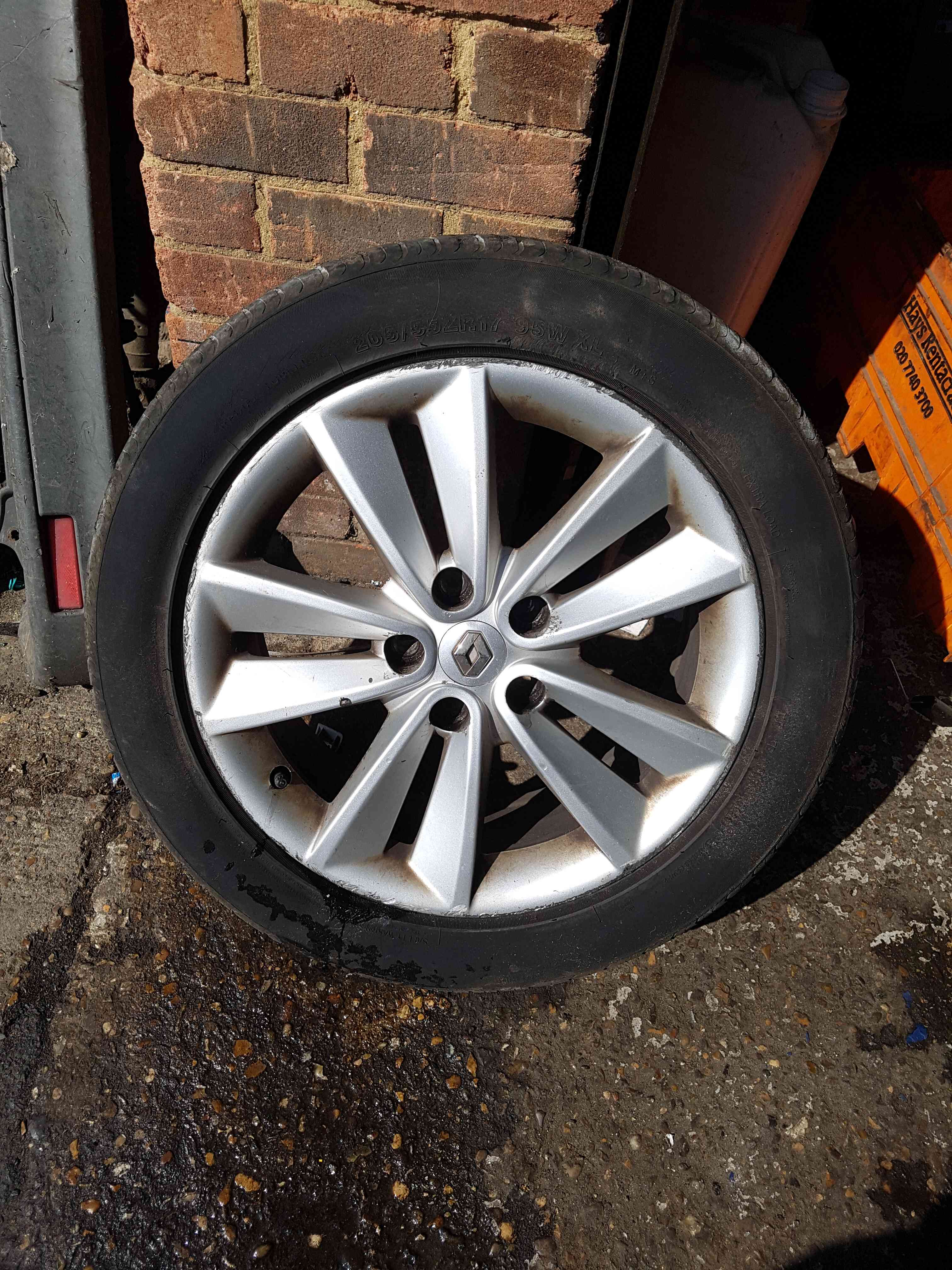 Thumb 6 Renault Megane + Scenic MK3 2008-2012 Sari Alloy Wheel 17Inch 17 403000066R 2/5