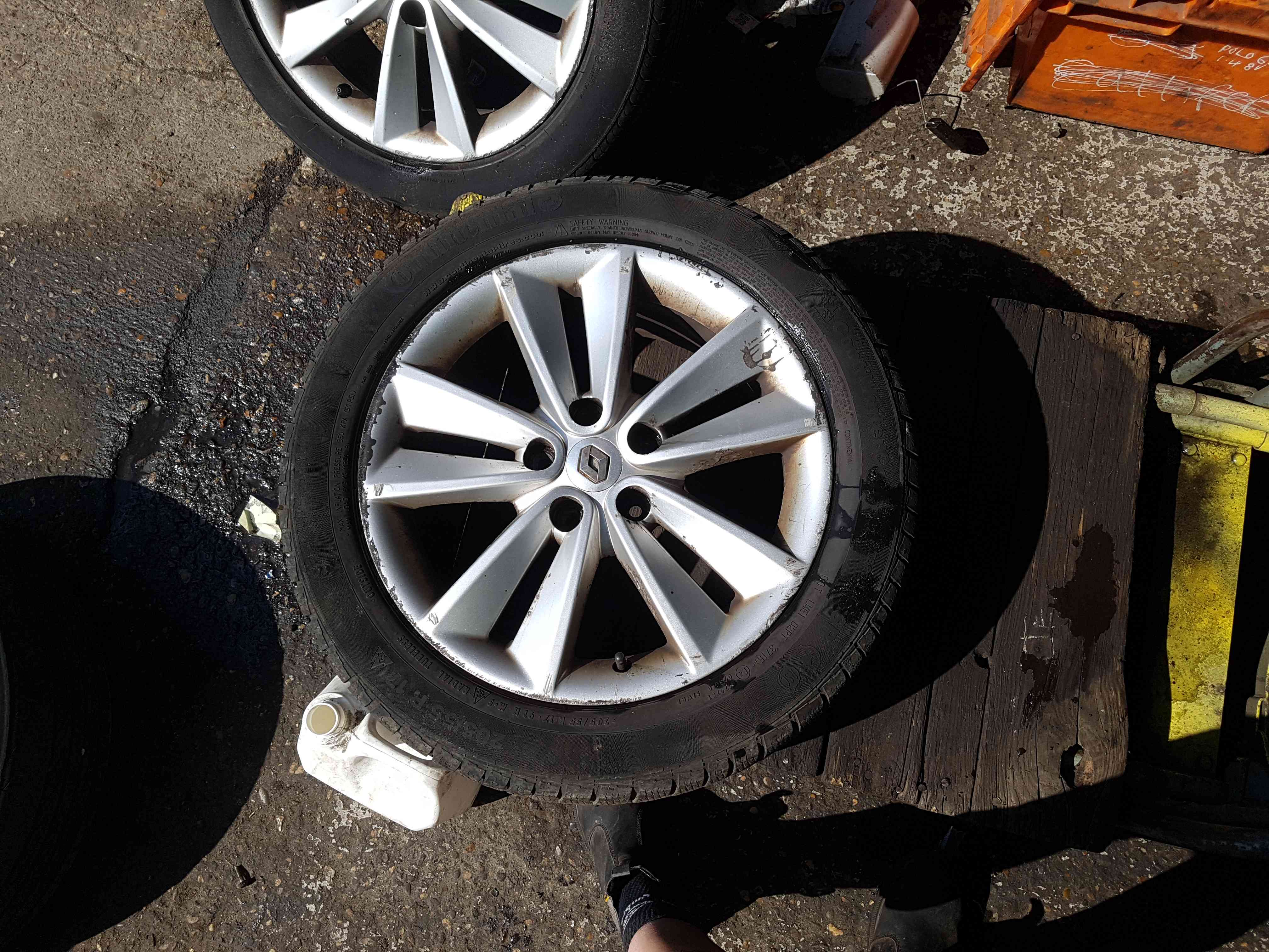 Thumb 6 Renault Megane + Scenic MK3 2008-2012 Sari Alloy Wheel 17Inch 17 403000066R 2/5