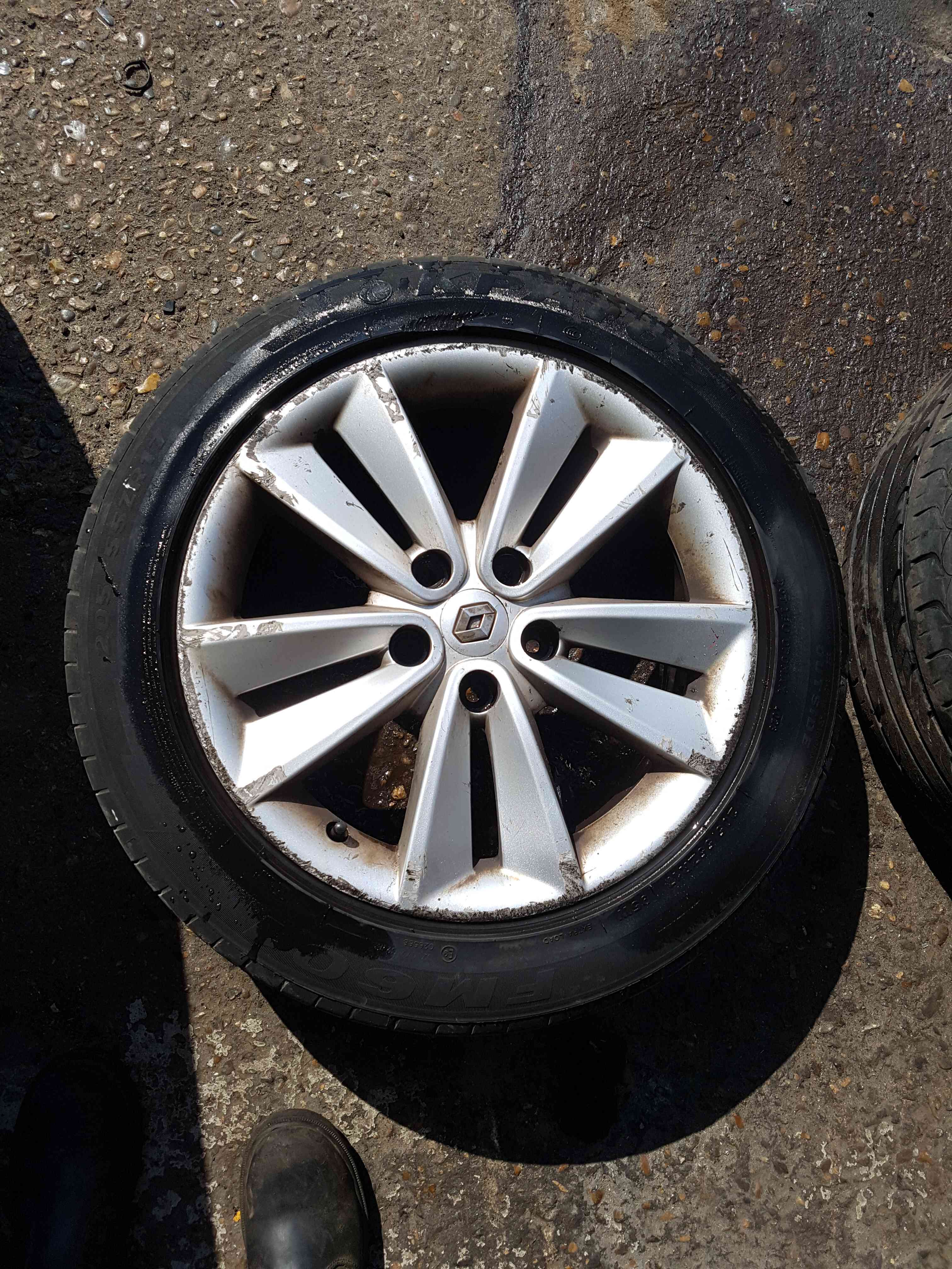 Thumb 2 Renault Megane + Scenic MK3 2008-2012 Sari Alloy Wheel 17Inch 17 403000066R 2/5