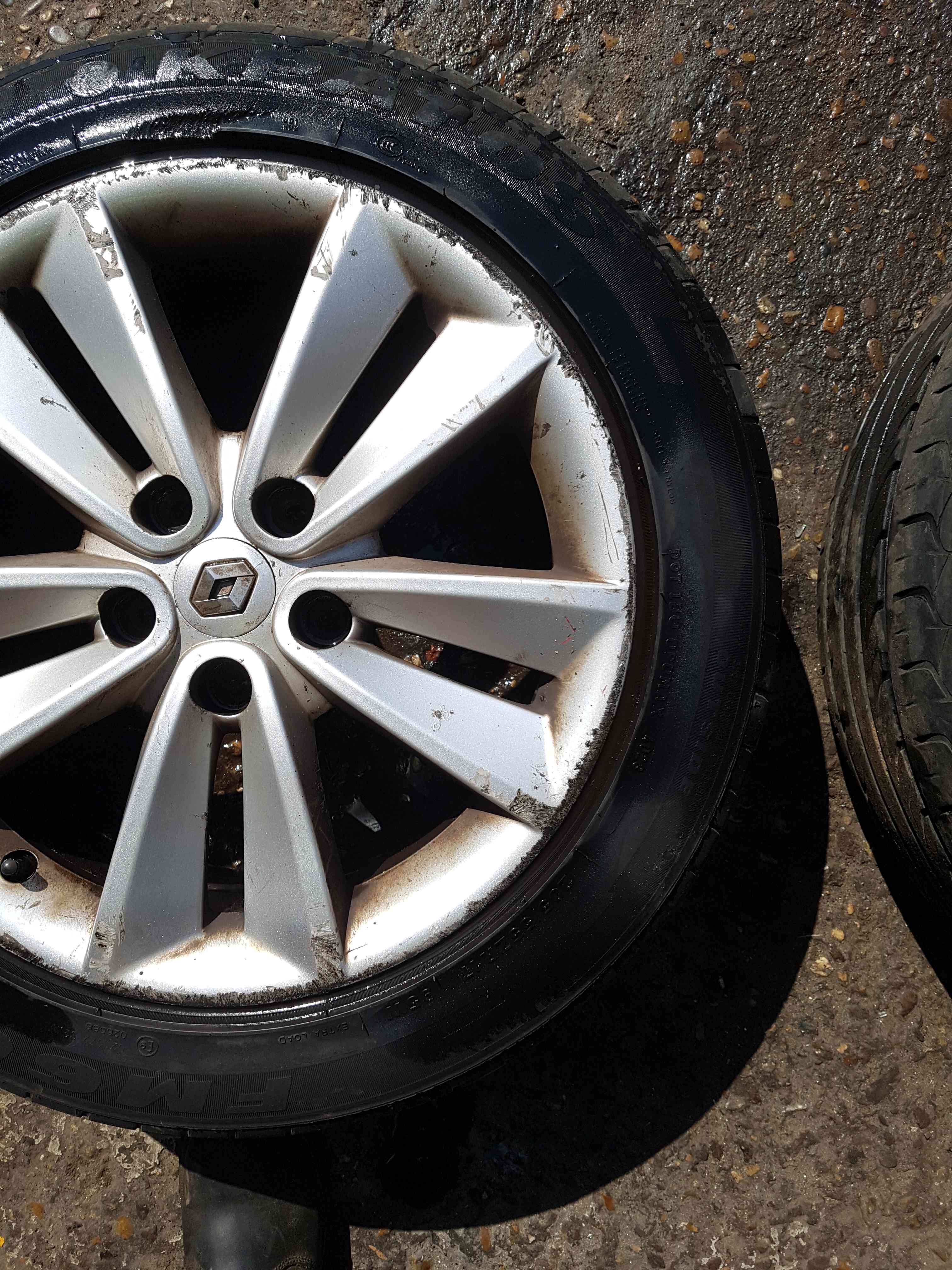 Thumb 4 Renault Megane + Scenic MK3 2008-2012 Sari Alloy Wheel 17Inch 17 403000066R 2/5