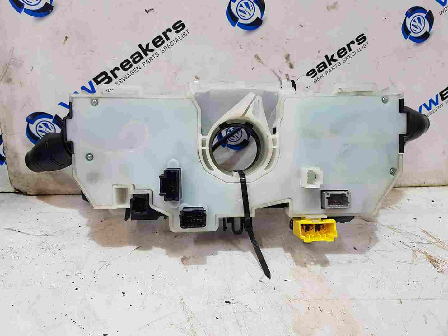 Thumb 3 Renault Megane + Scenic MK3 2008-2016 Steering Squib Clock Spring Rotary Switch