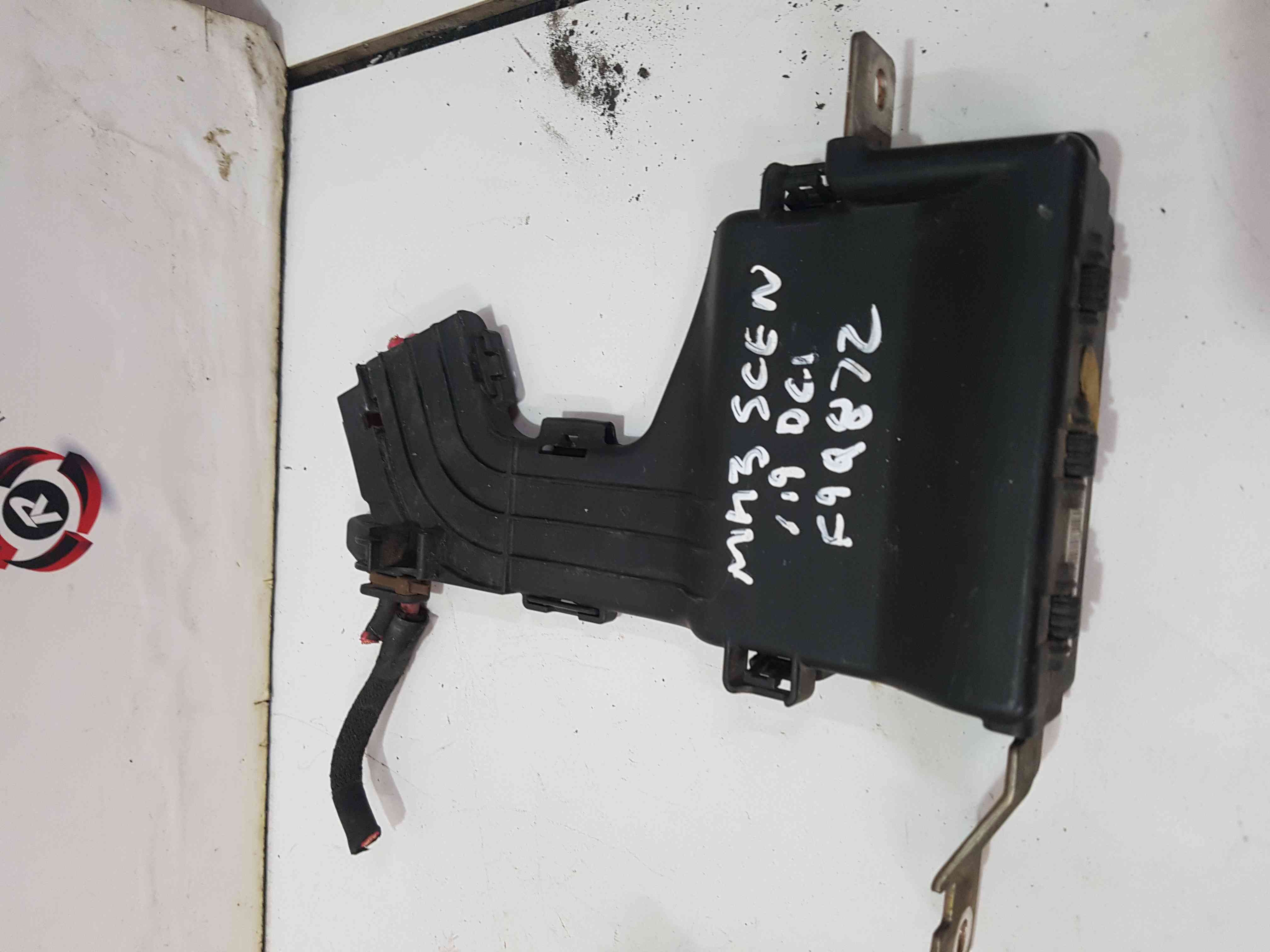 Thumb 4 Renault Megane + Scenic MK3 2009-2016 Battery Fuse Terminal Distribution