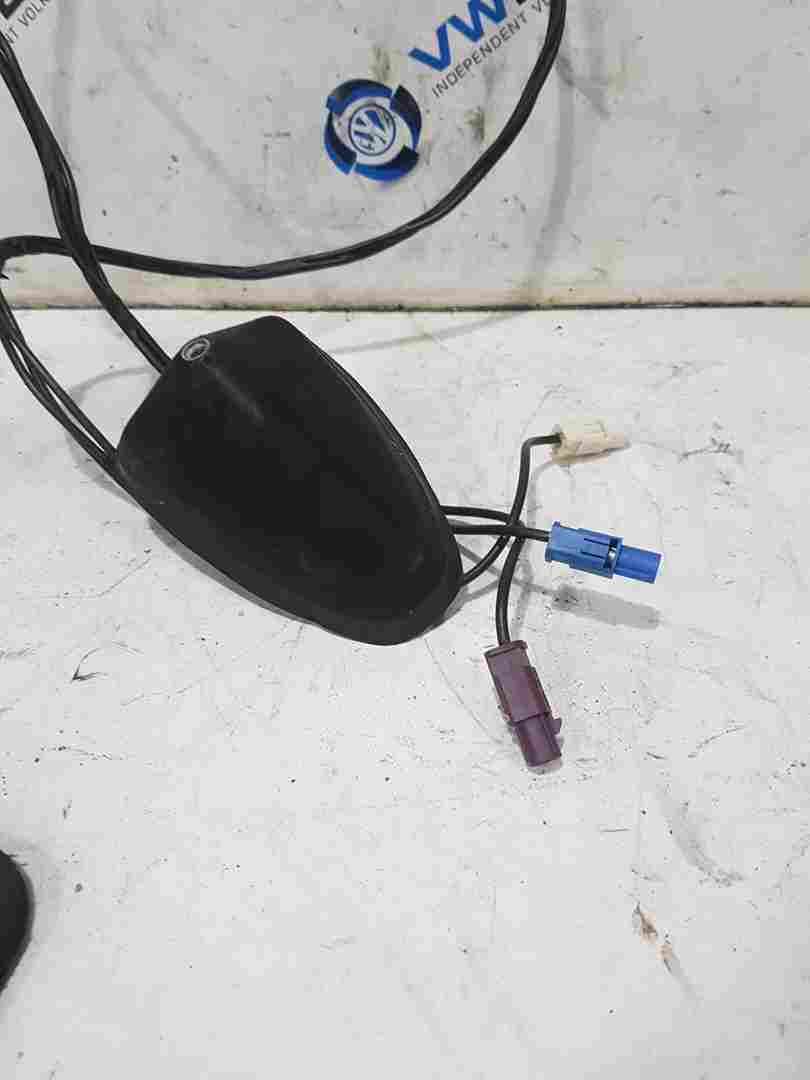 Renault Megane + Scenic MK3 2009-2016 GPS Ariel Aerial Antenna Base 282160099R