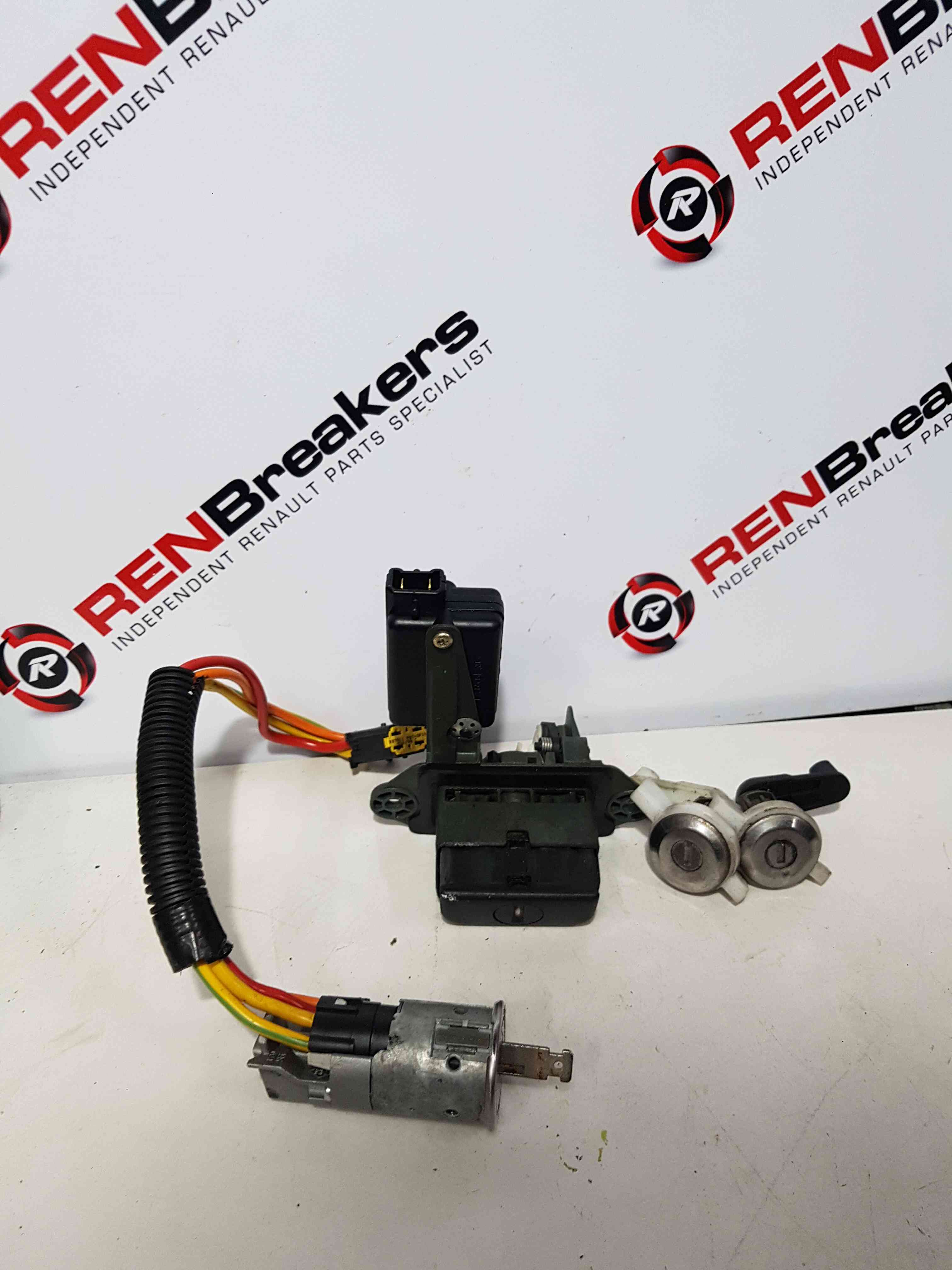 Thumb 9 Renault Megane 1995-1999 Ignition Barrel SET Door Boot + KEY