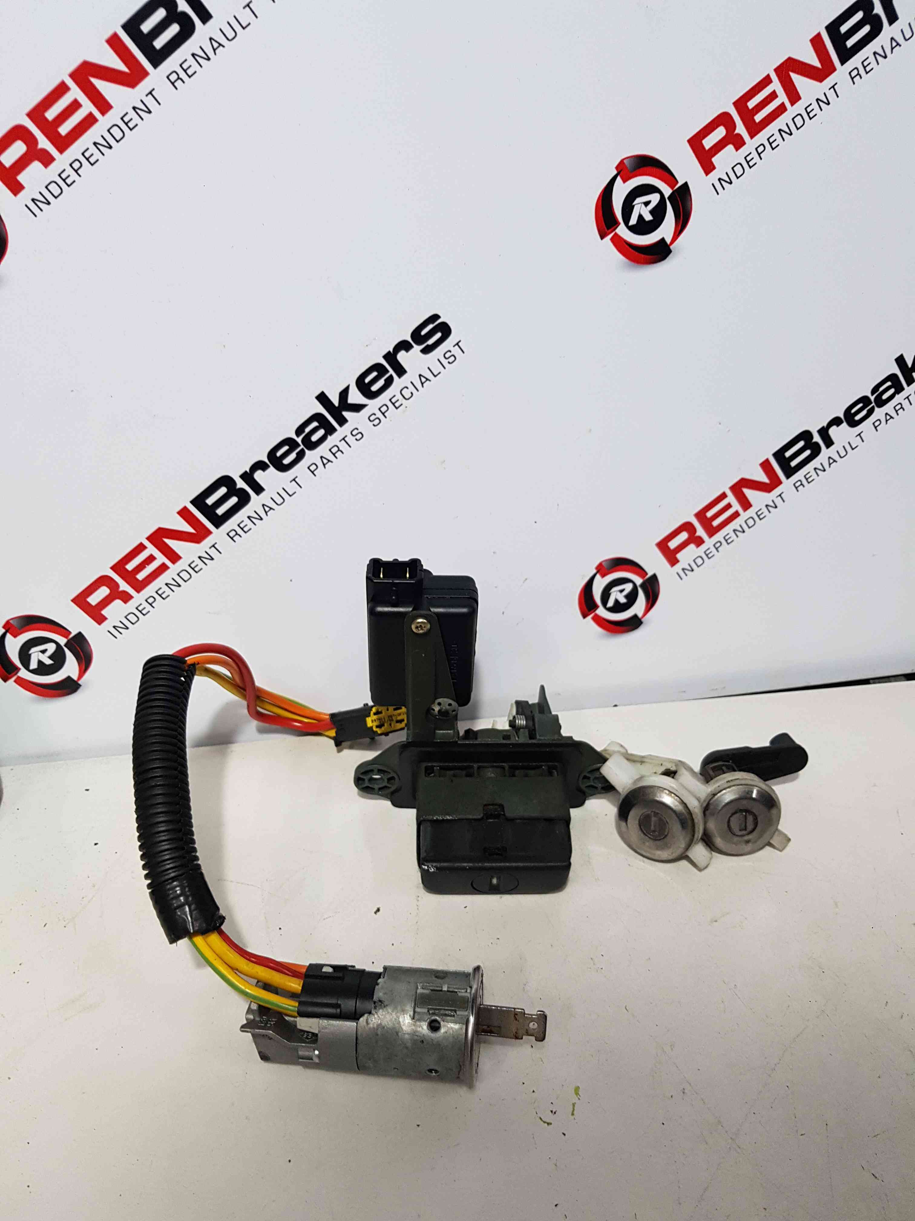 Thumb 10 Renault Megane 1995-1999 Ignition Barrel SET Door Boot + KEY