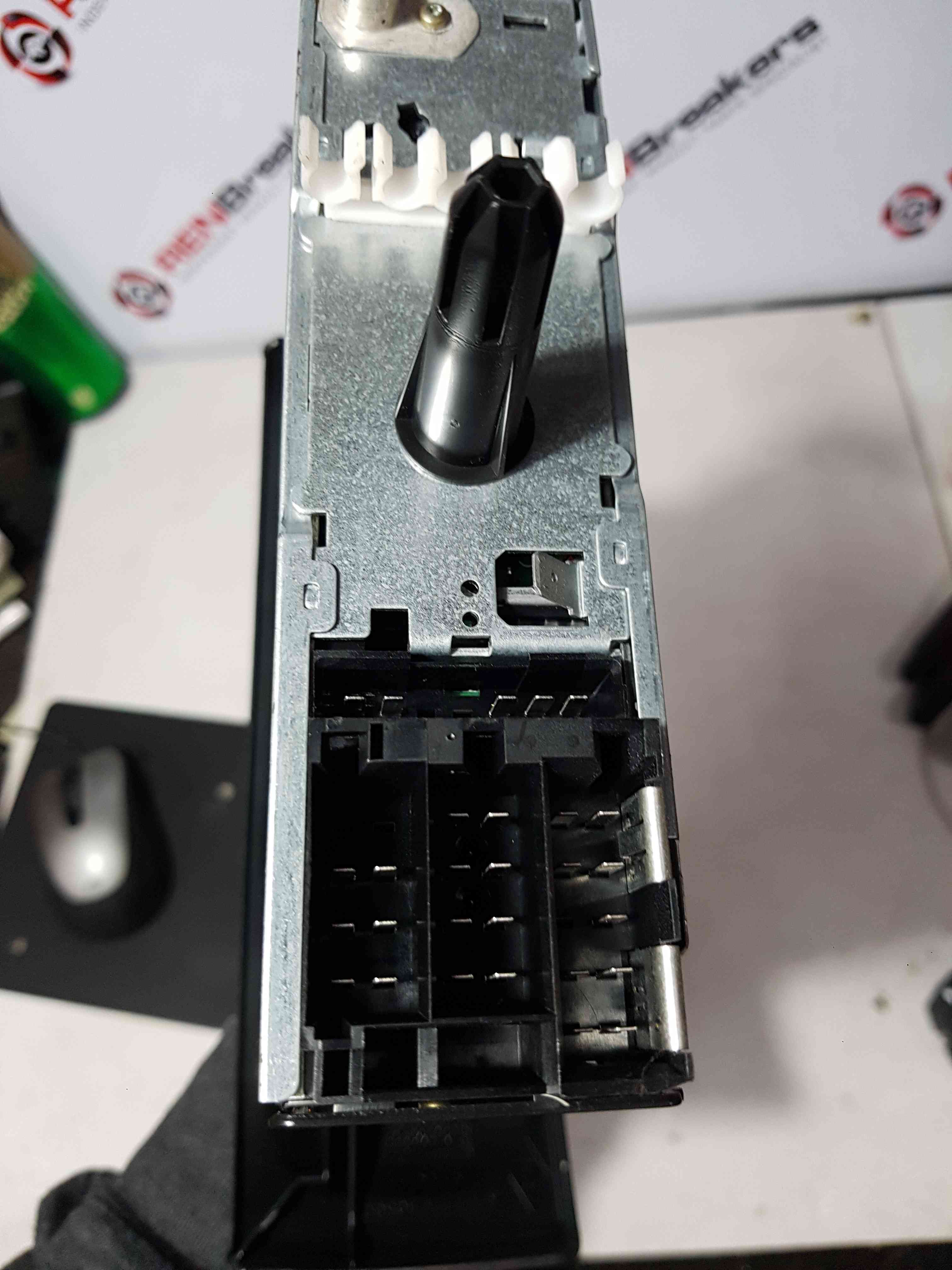 Thumb 6 Renault Megane 1995-1999 Radio Tape Casette Player Tuner List + Code 7700433072