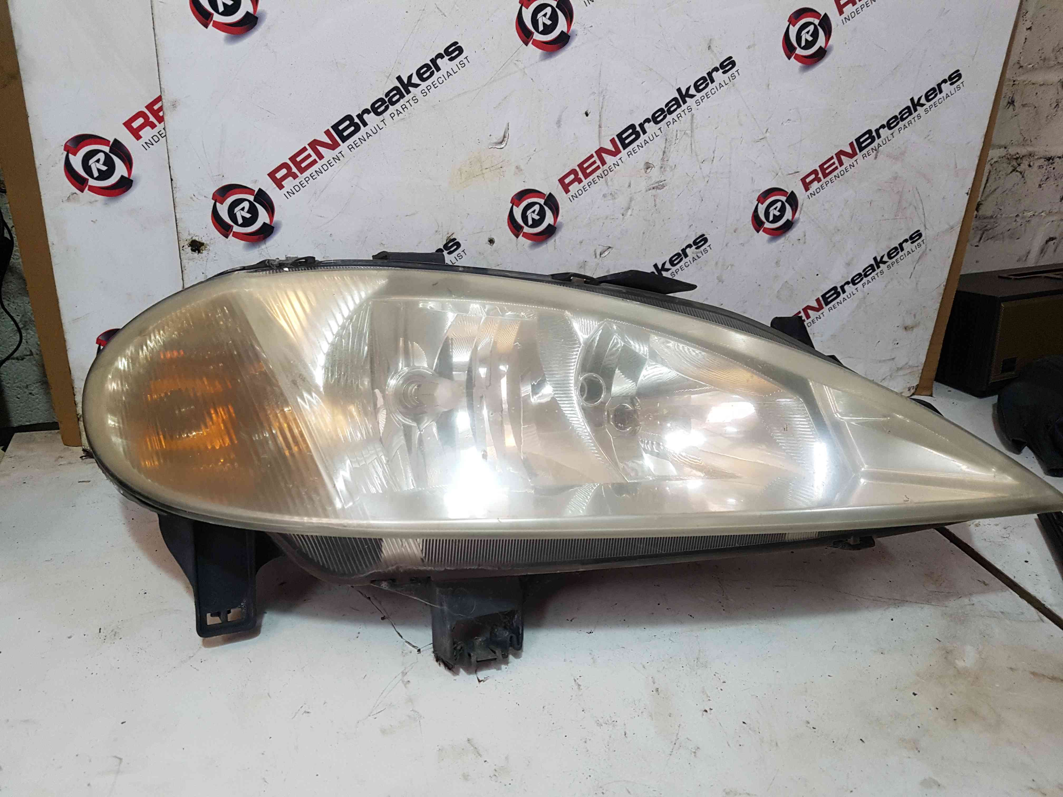 Thumb 2 Renault Megane 1999-2002 Drivers OSF Front Headlight Lens 7700427871