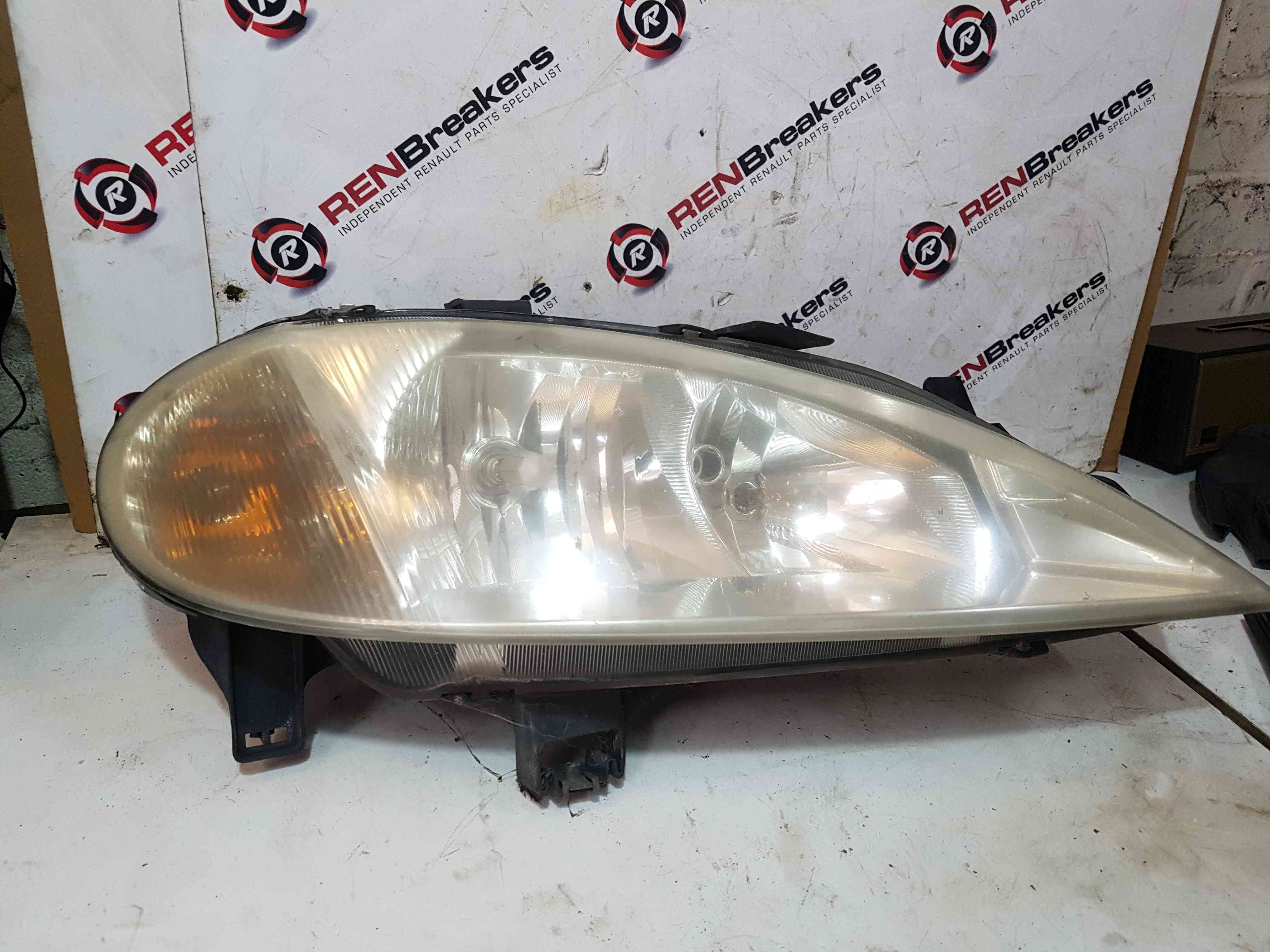 Thumb 3 Renault Megane 1999-2002 Drivers OSF Front Headlight Lens 7700427871