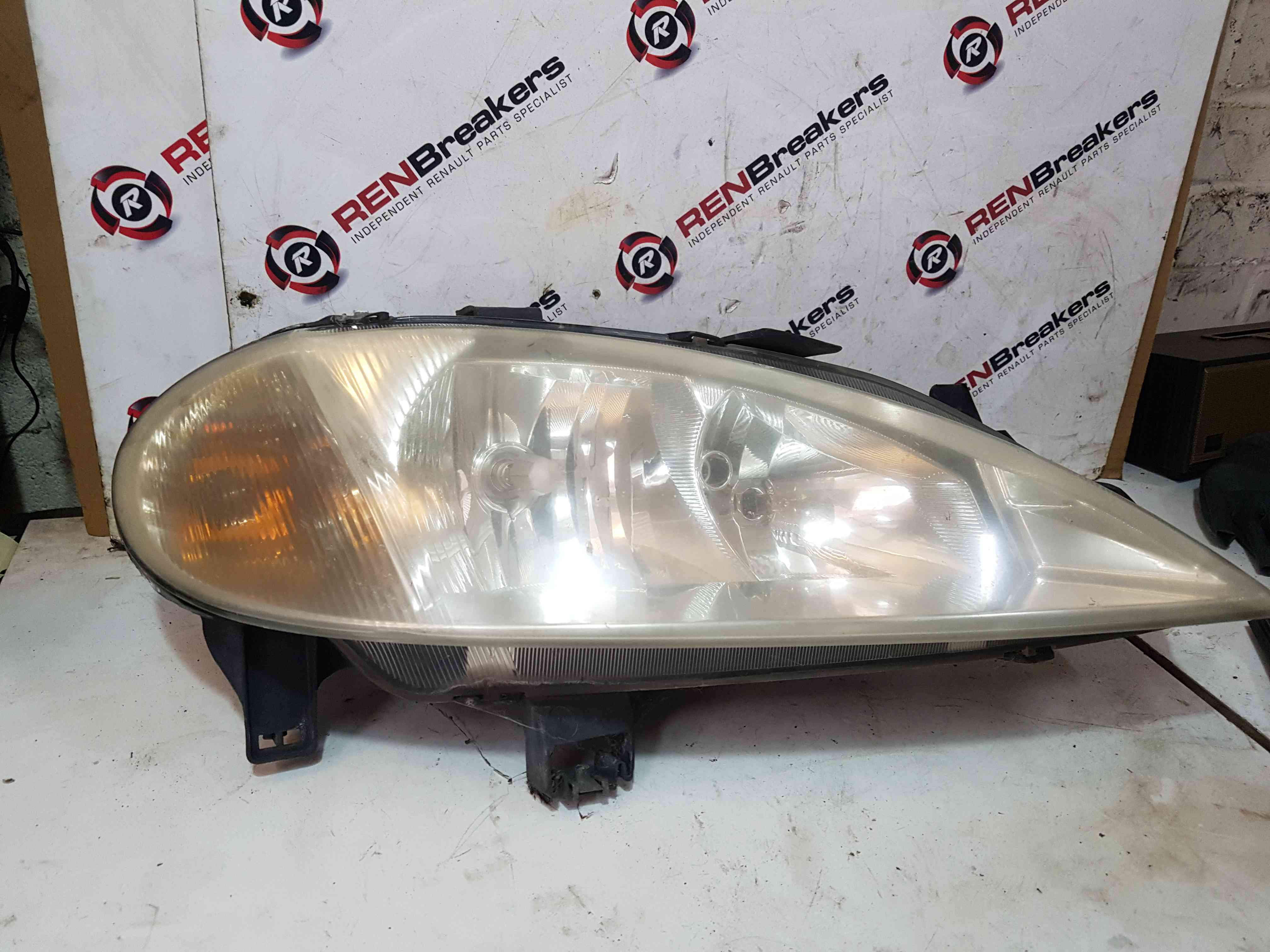 Renault Megane 1999-2002 Drivers OSF Front Headlight Lens 7700427871