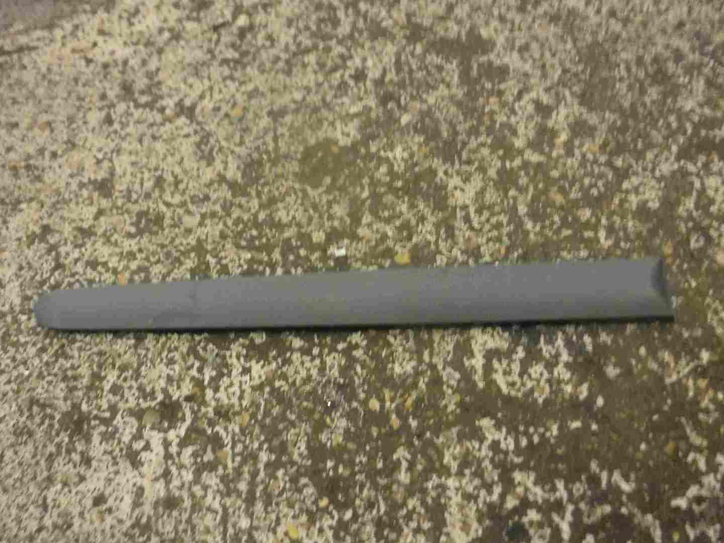 Renault Megane 1999-2002 Drivers OSR Rear Door Moulding Trim 5dr