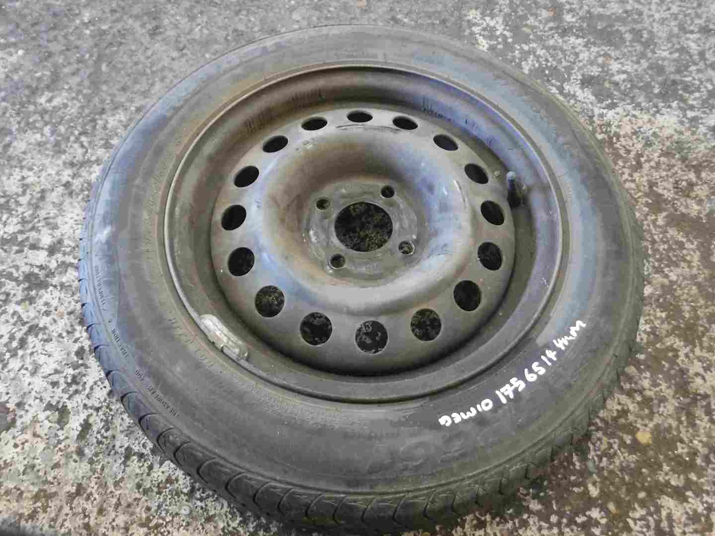 Renault Megane 1999-2002 Steel Wheel Rim + Tyre 175 65 14 4mm Tread