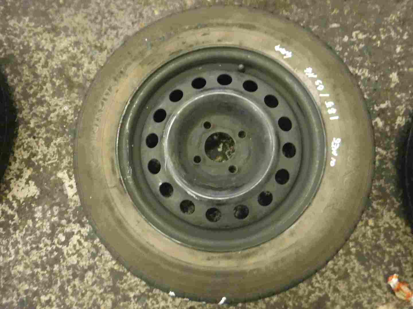 Renault Megane 1999-2002 Steel Wheel Rim + Tyre 185 65 14 4mm Tread