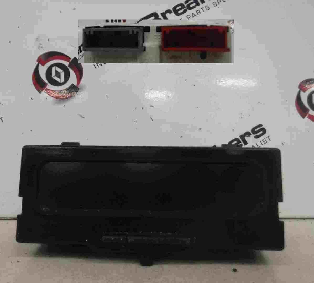 Renault Megane 1999-2002 Temperature Display Clock Radio
