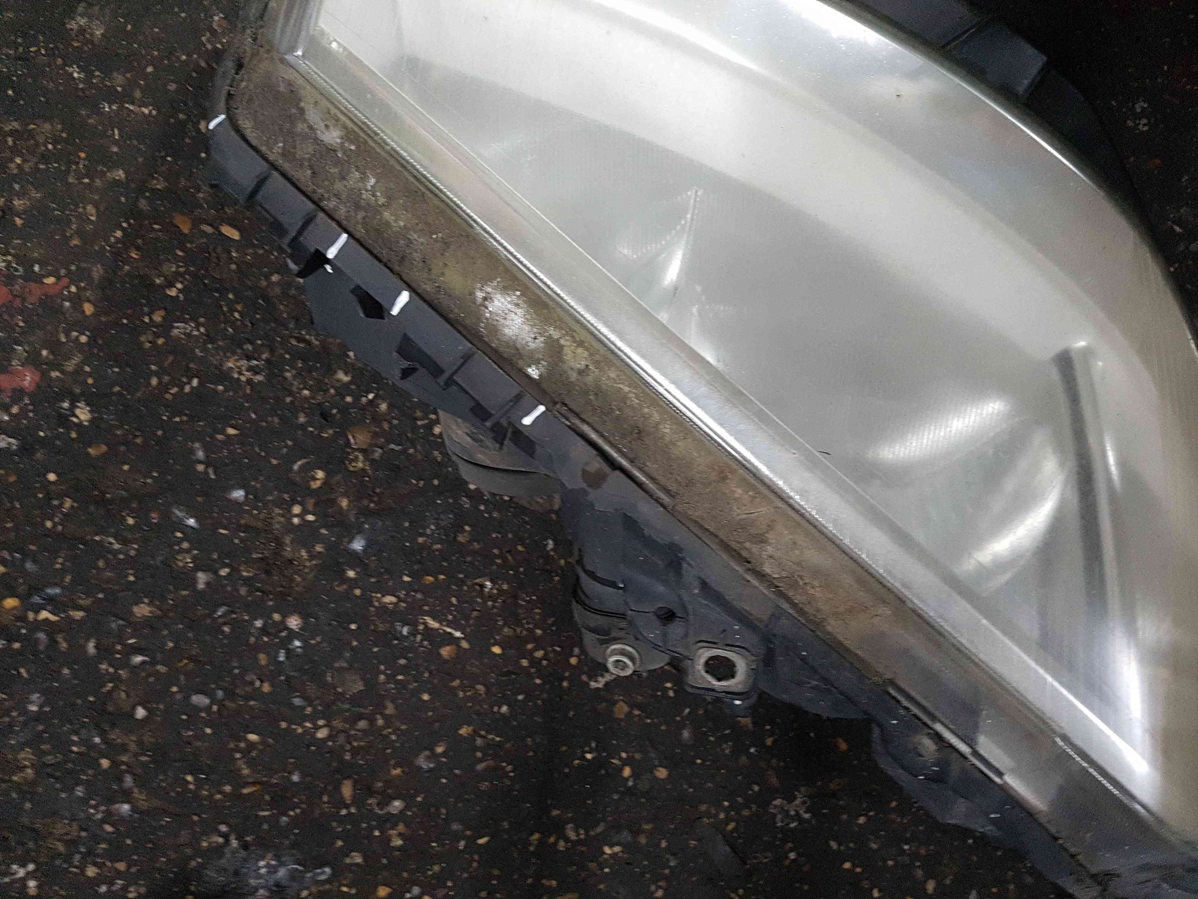 Thumb 3 Renault Megane 2002-2006 Drivers OSF Front Headlight Lens 8200073223