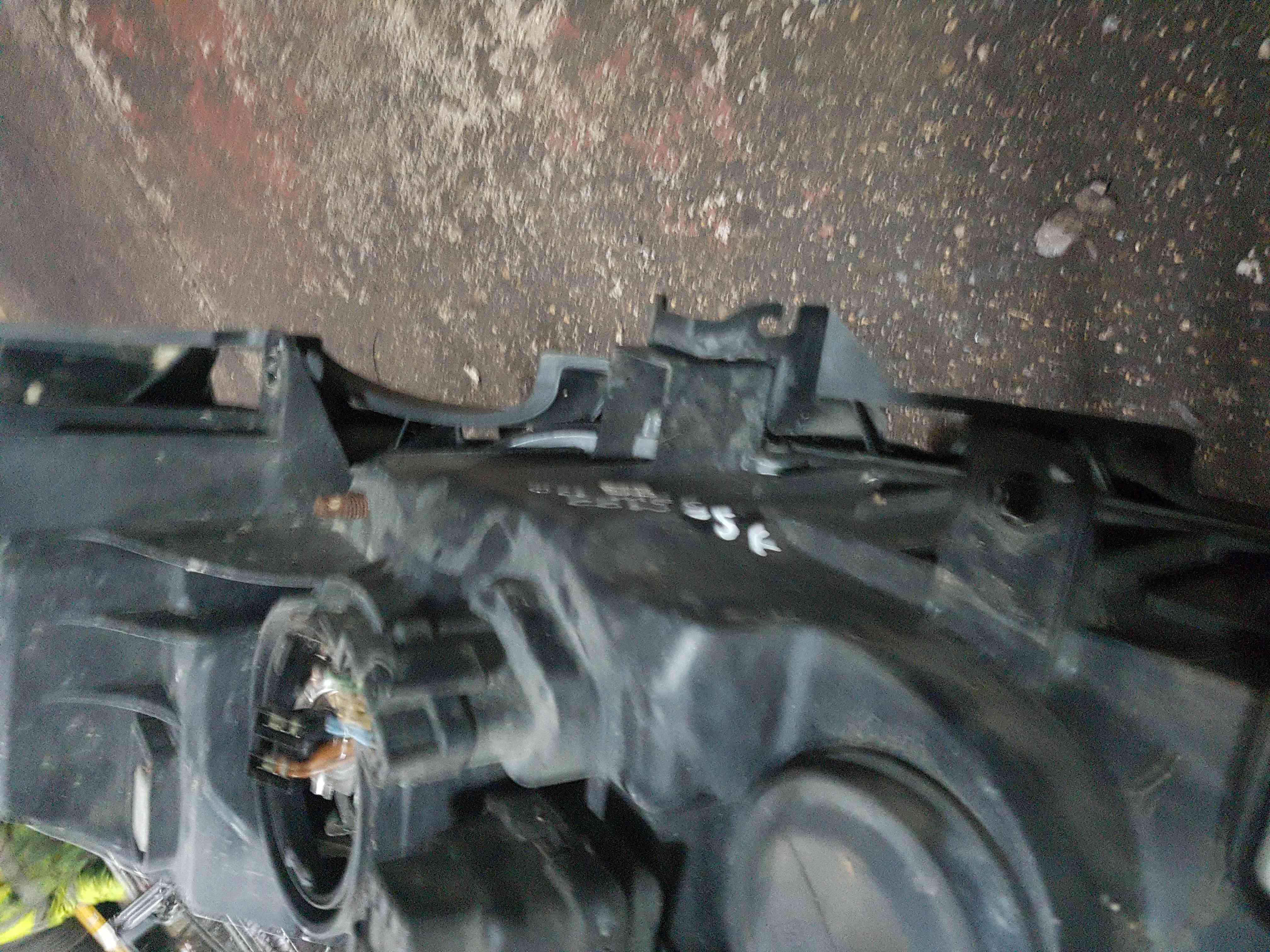 Thumb 6 Renault Megane 2002-2006 Drivers OSF Front Headlight Lens 8200073223