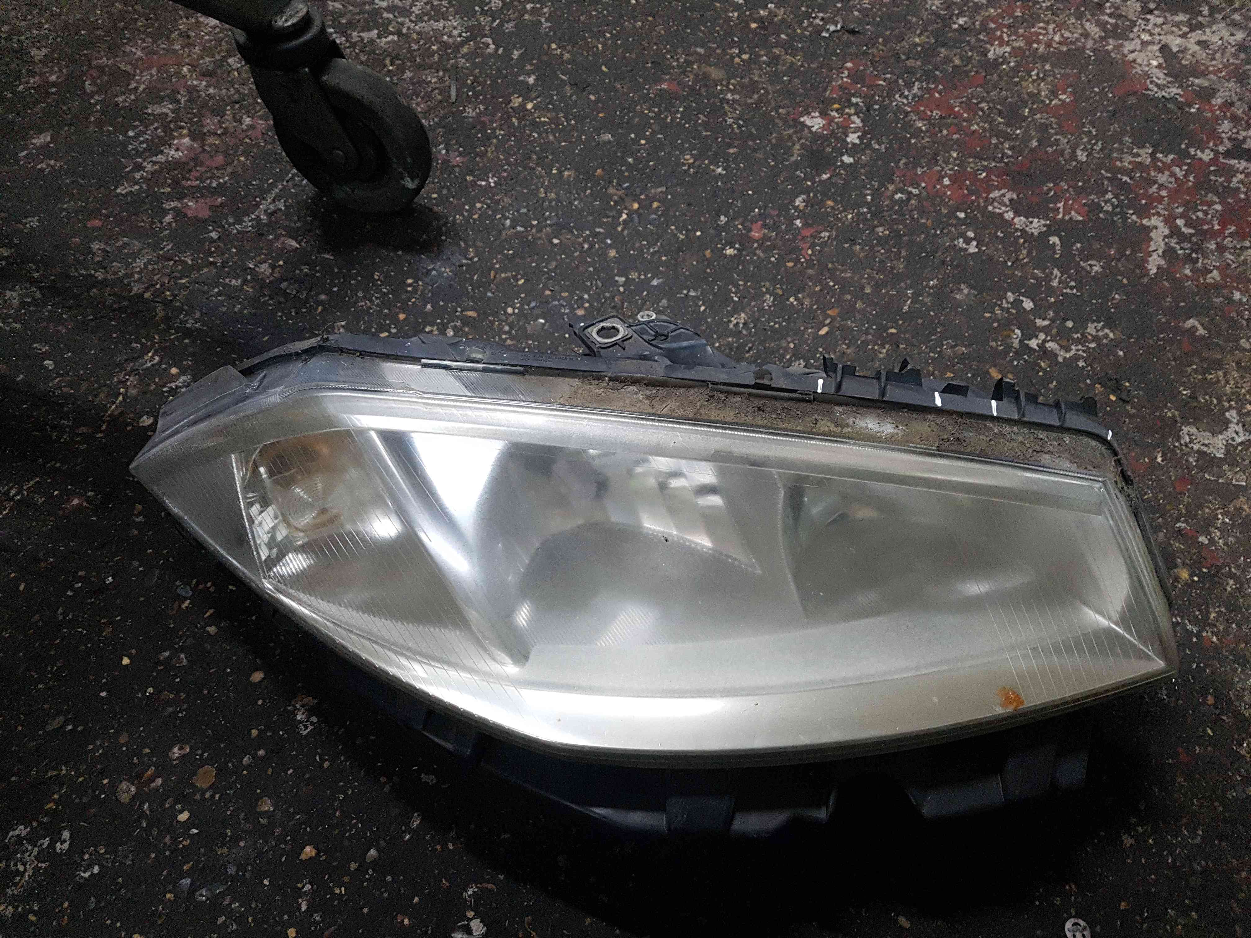 Thumb 8 Renault Megane 2002-2006 Drivers OSF Front Headlight Lens 8200073223