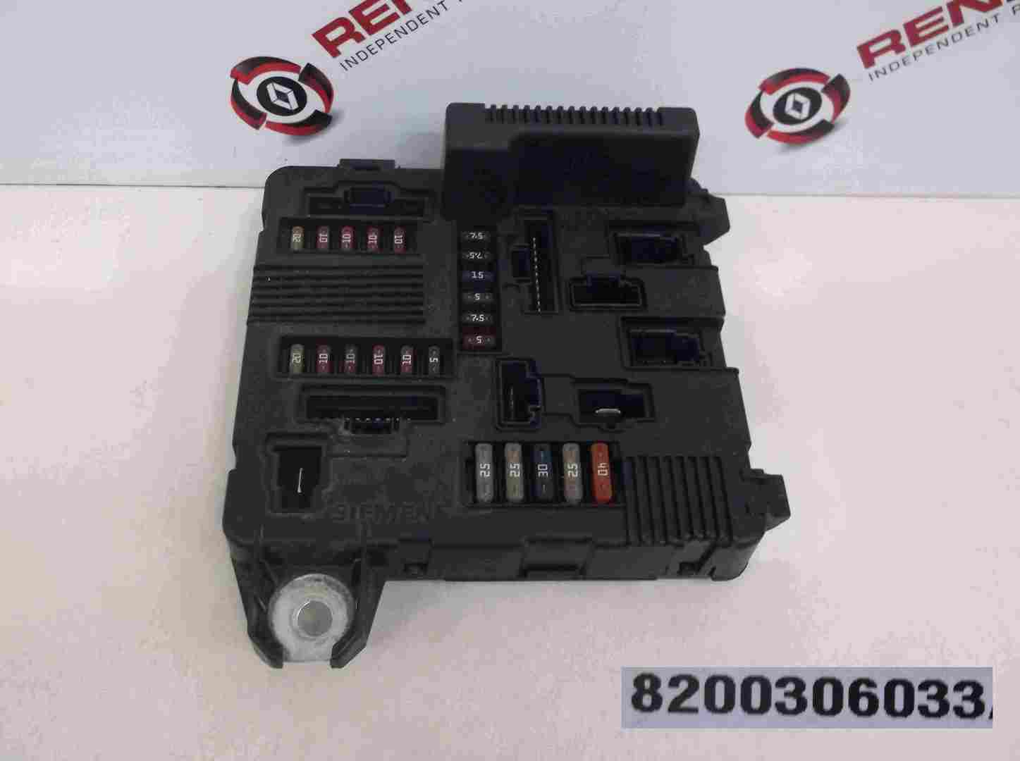 Renault Megane 2002-2006 Engine Bay Fuse Box UPC ... renault kangoo fuse box 