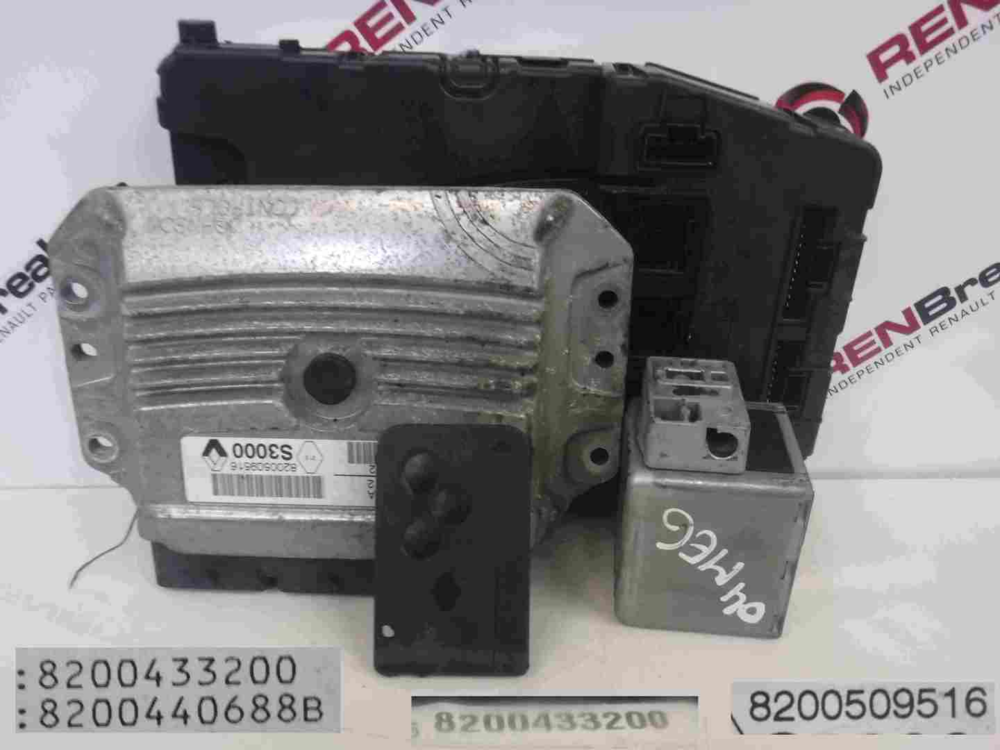 Renault Megane 2002-2008 1.4 16v ECU Set Kit UCH BCM BSI + Key Card