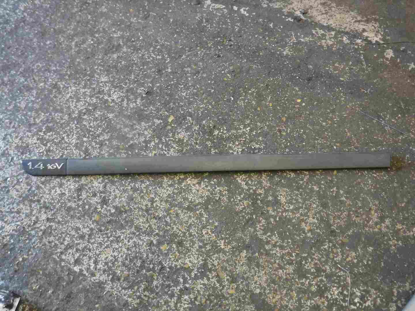 Renault Megane 2002-2008 1.4 16v Passenger NSF Front Door Moulding Trim 3dr