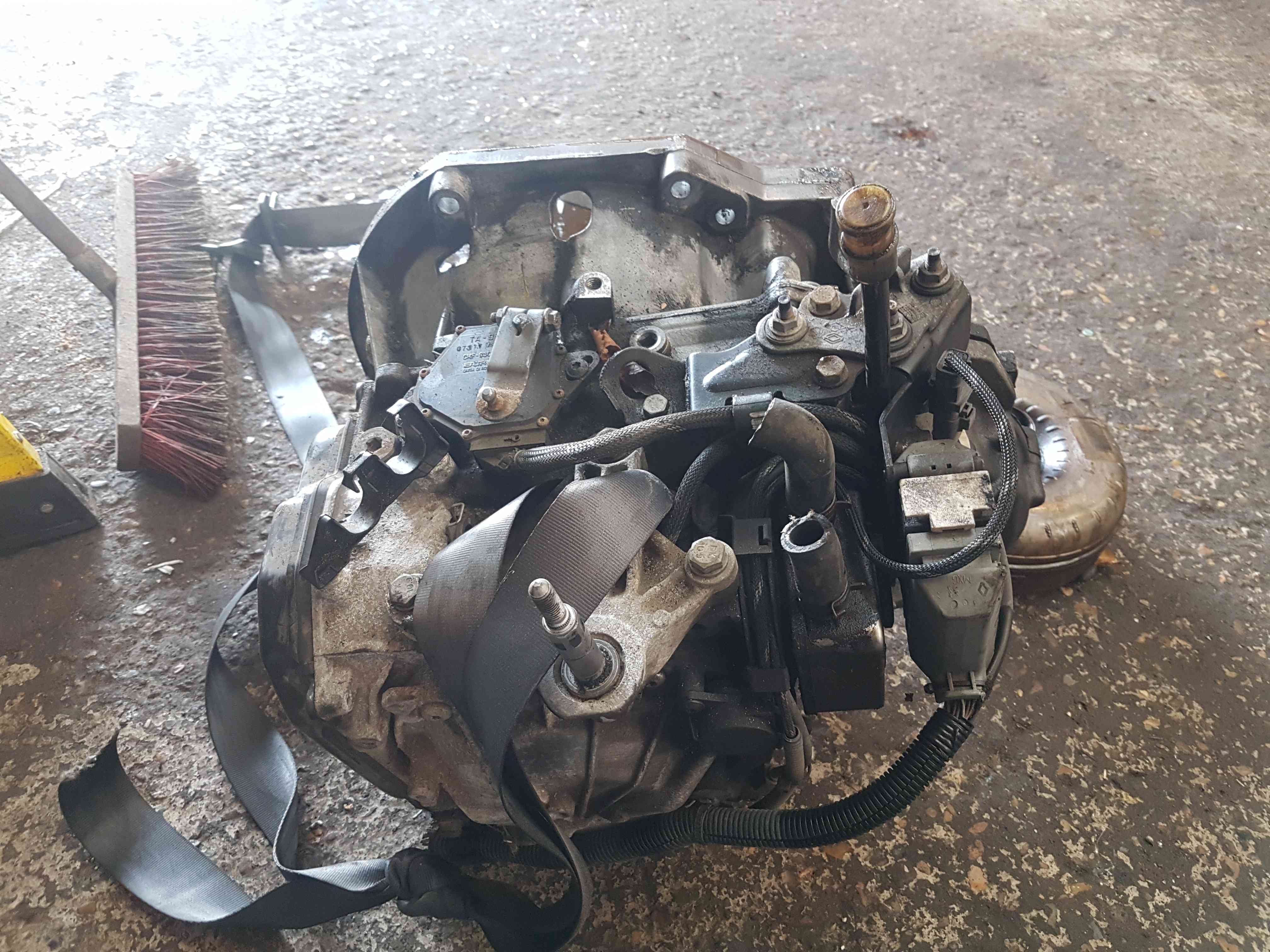 Thumb 4 Renault Megane 2002-2008 1.9 DCI Automatic Gearbox DP0 083