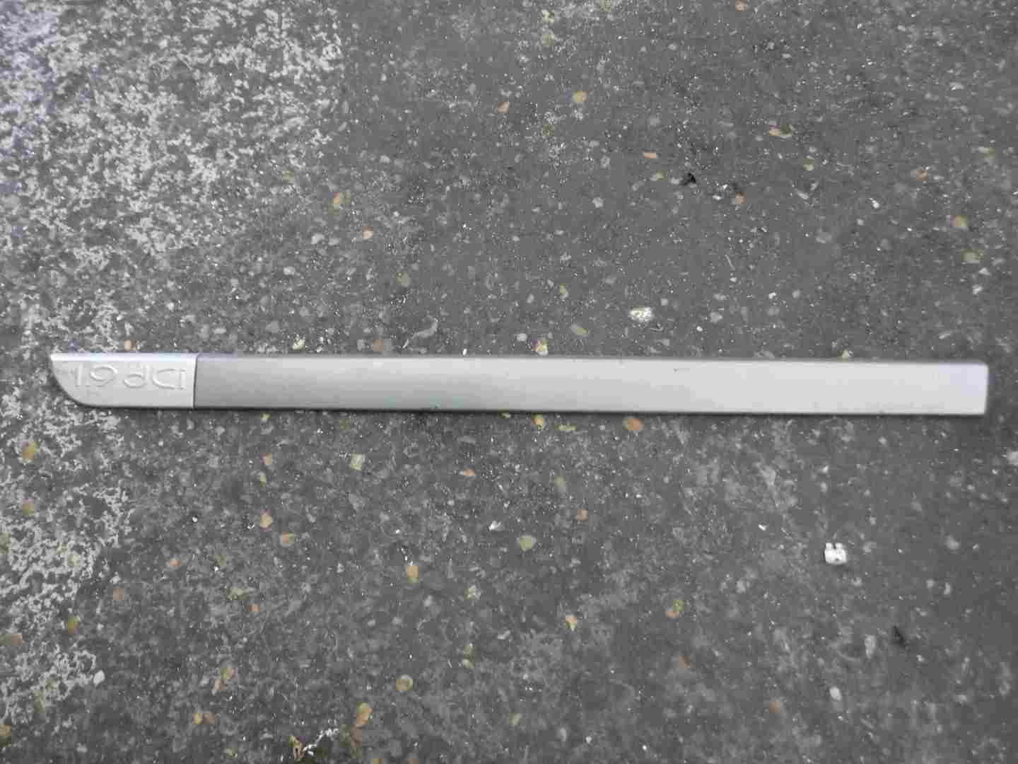 Renault Megane 2002-2008 1.9 dCi Passenger NSF Door Moulding Trim 5dr Silver