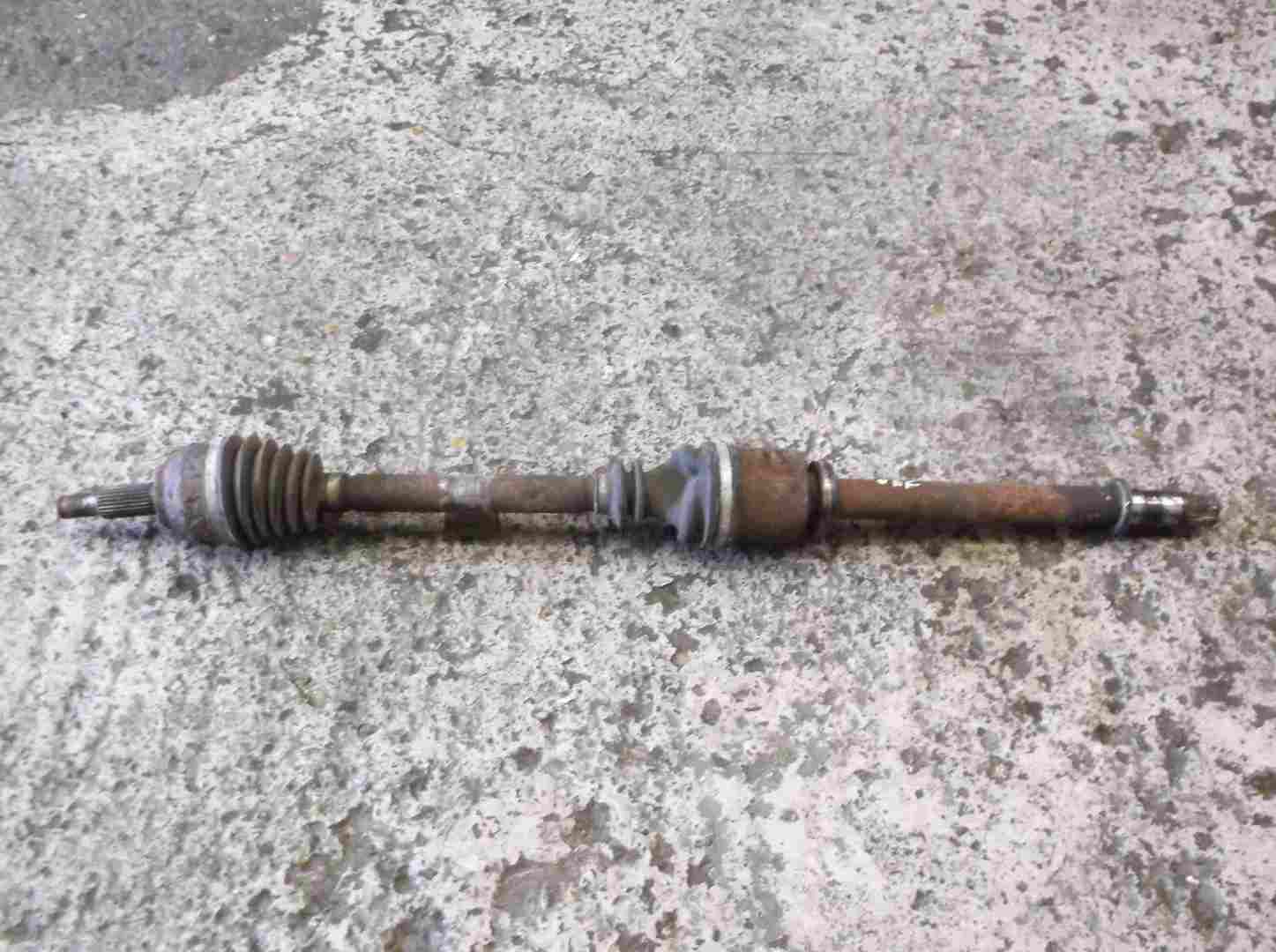 Renault Megane 2002-2008 2.0 16v Drivers OSF Front Driveshaft 8200436365