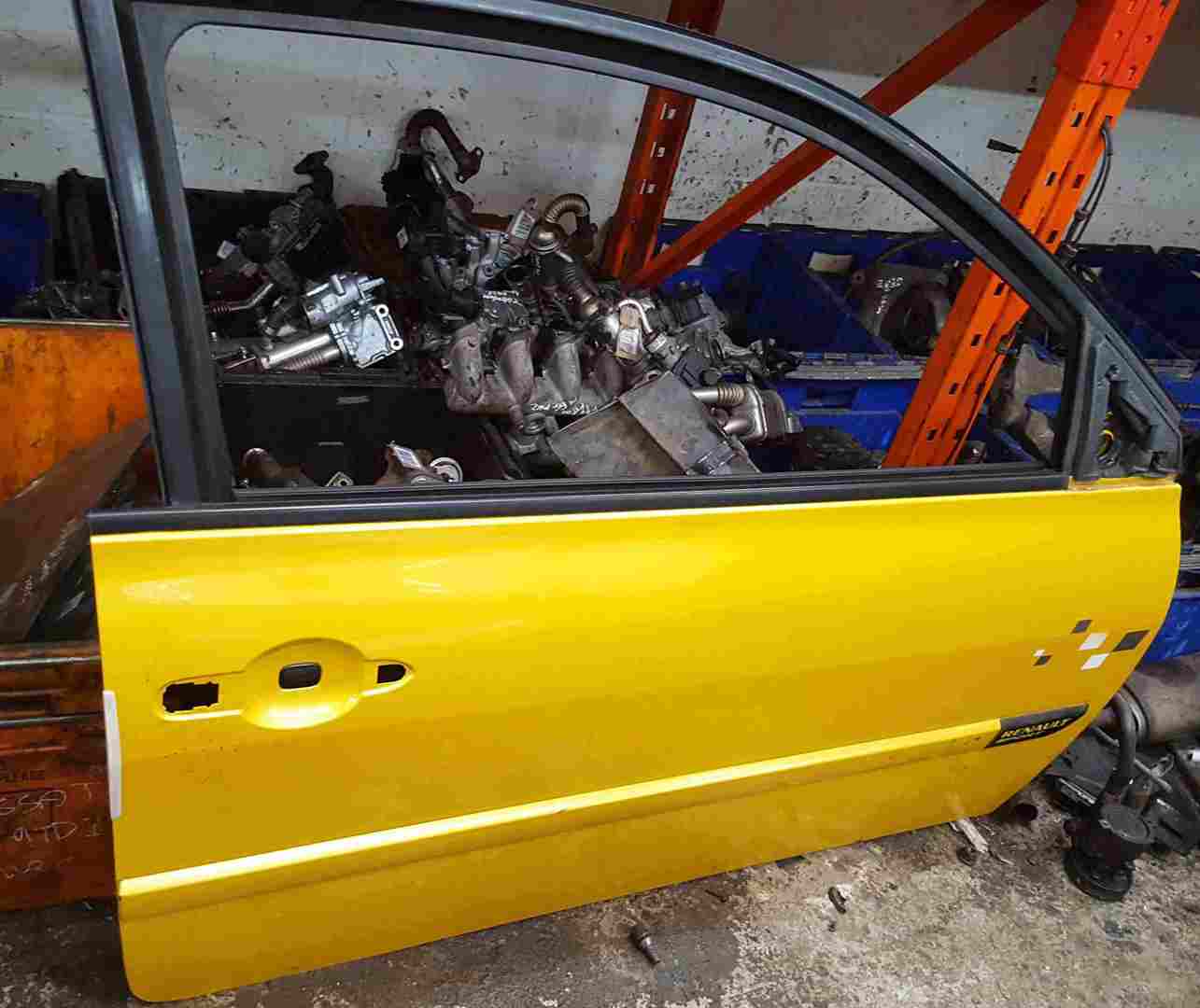 Thumb 4 Renault Megane 2002-2008 230 225 Drivers OSF Front Door Liquid Yellow TEJ37 3dr