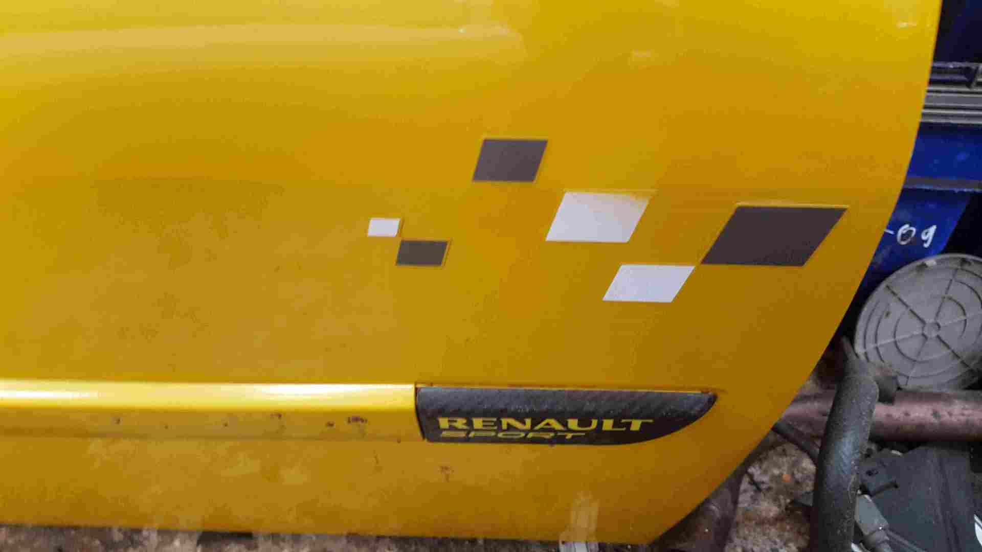 Thumb 3 Renault Megane 2002-2008 230 225 Drivers OSF Front Door Liquid Yellow TEJ37 3dr