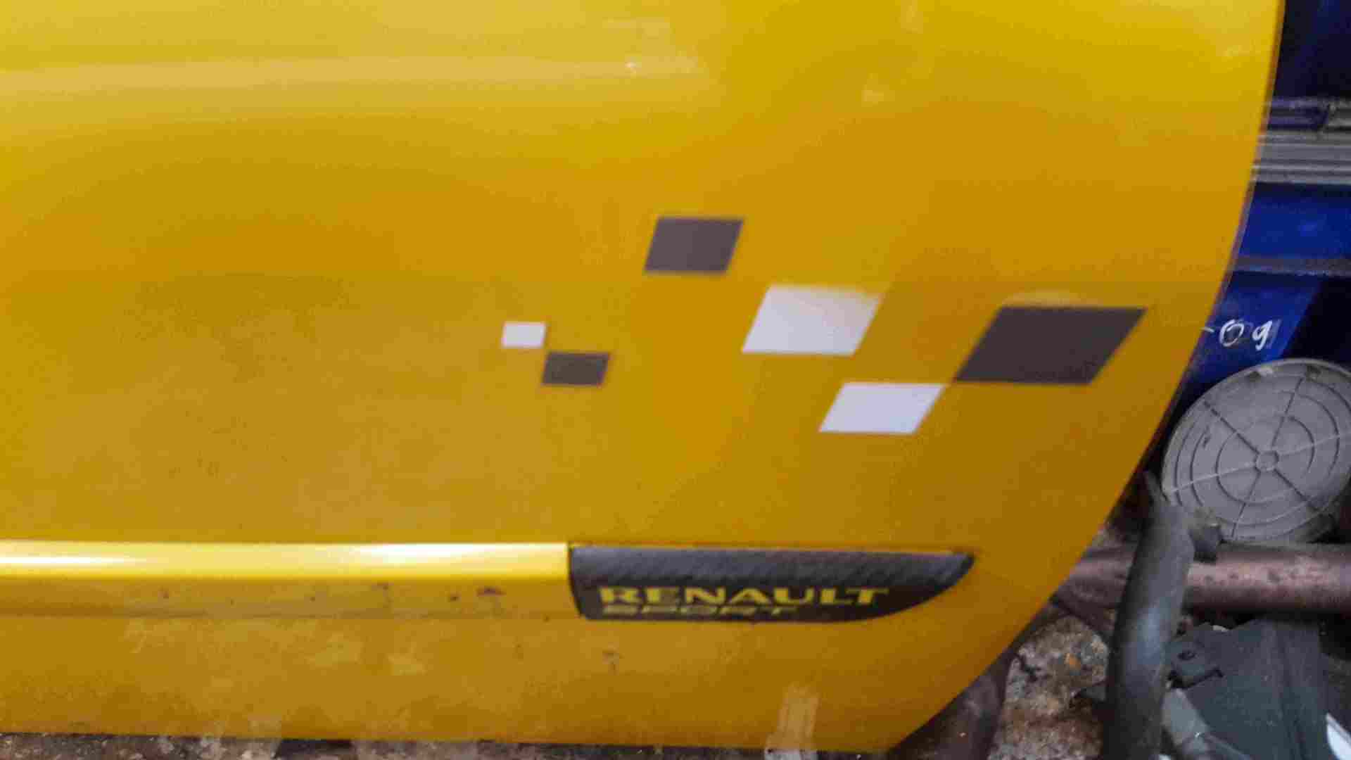 Thumb 5 Renault Megane 2002-2008 230 225 Drivers OSF Front Door Liquid Yellow TEJ37 3dr
