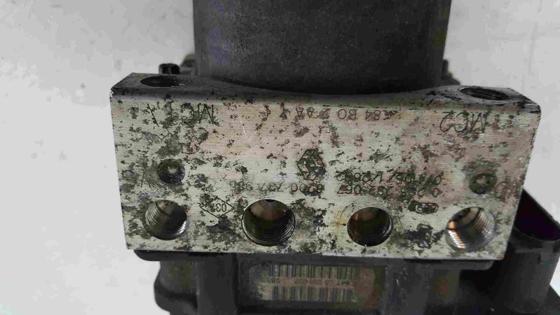 Thumb 4 Renault Megane 2002-2008 ABS Pump Unit 8200737986