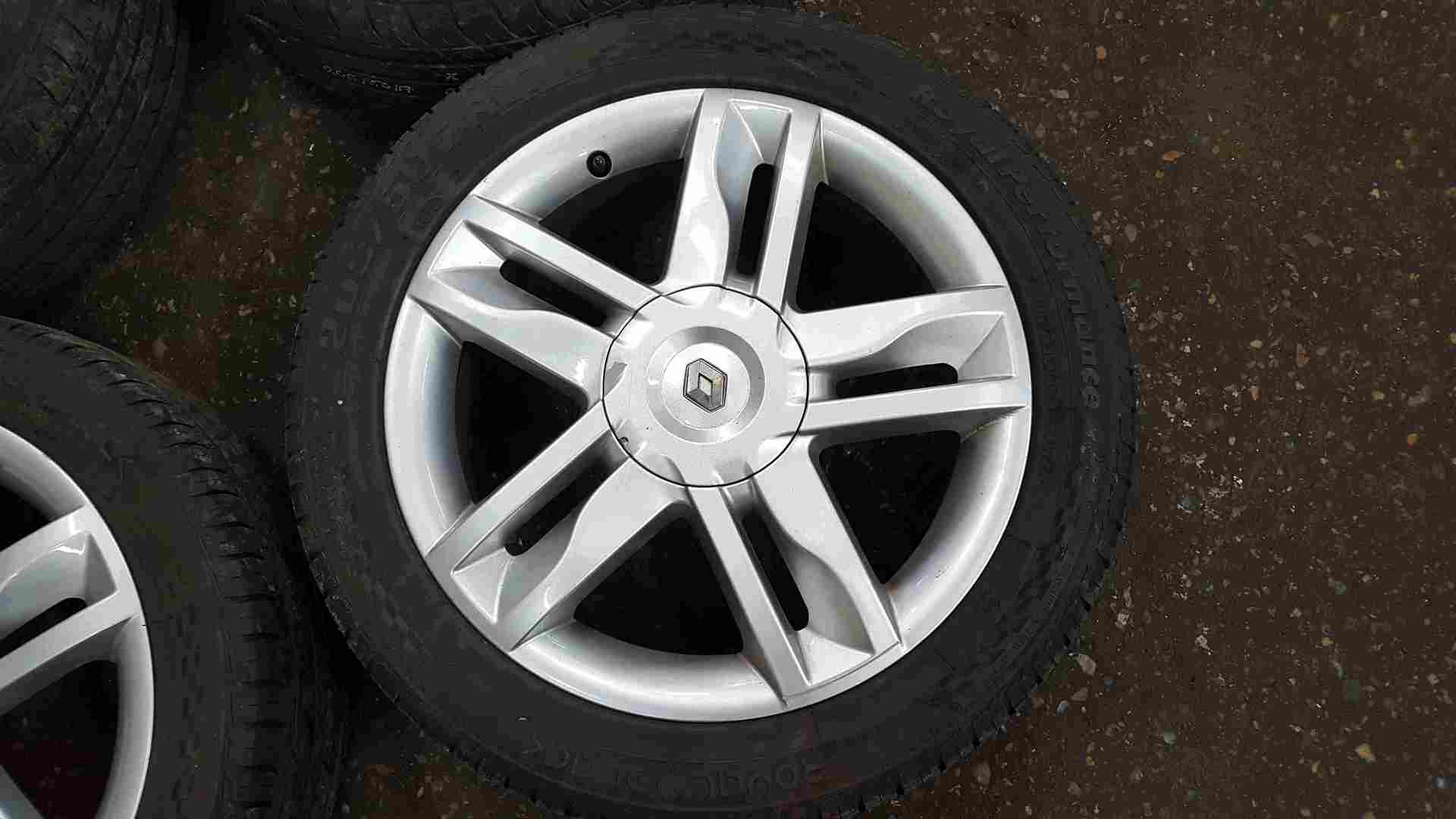 Thumb 6 Renault Megane 2002-2008 Celcius Alloy Wheels Set X4 17inch