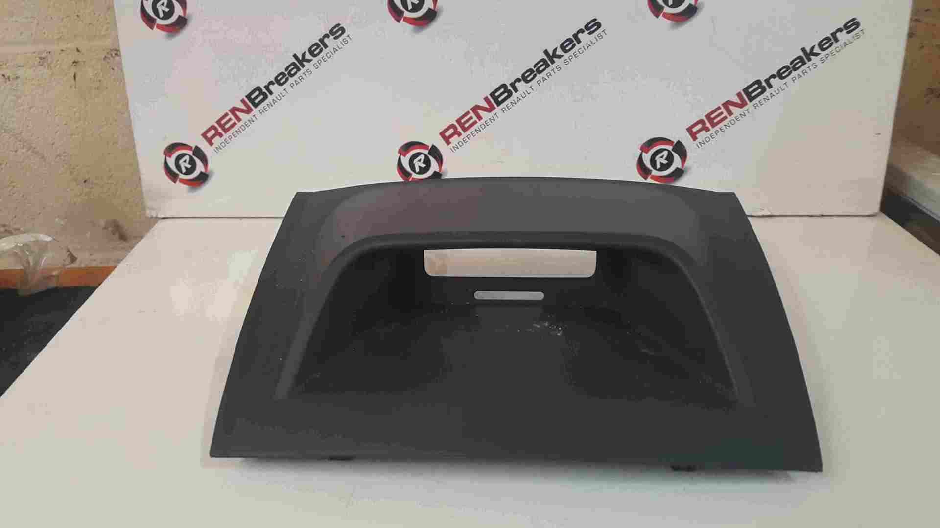 Thumb 2 Renault Megane 2002-2008 Centre Dashboard Clock Surround