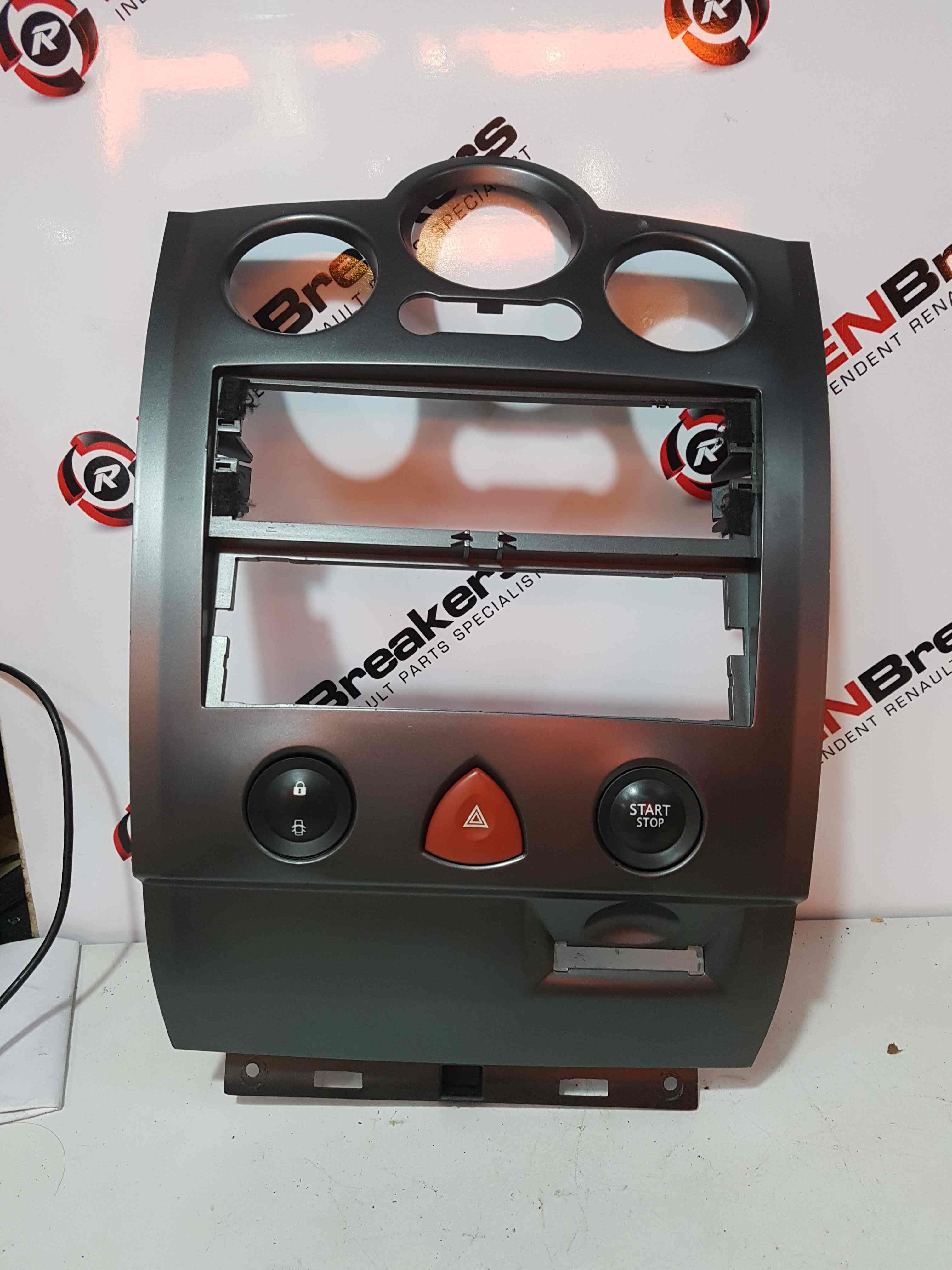 Renault Megane 2002-2008 Centre Dashboard Surround Trim Climate Control