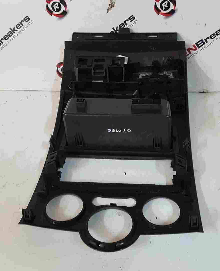 Thumb 2 Renault Megane 2002-2008 Centre Display Surround Black