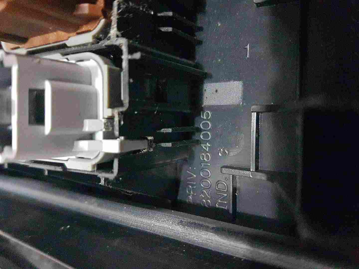 Thumb 6 Renault Megane 2002-2008 Convertible Window Heated Seats Switch Panel Surround