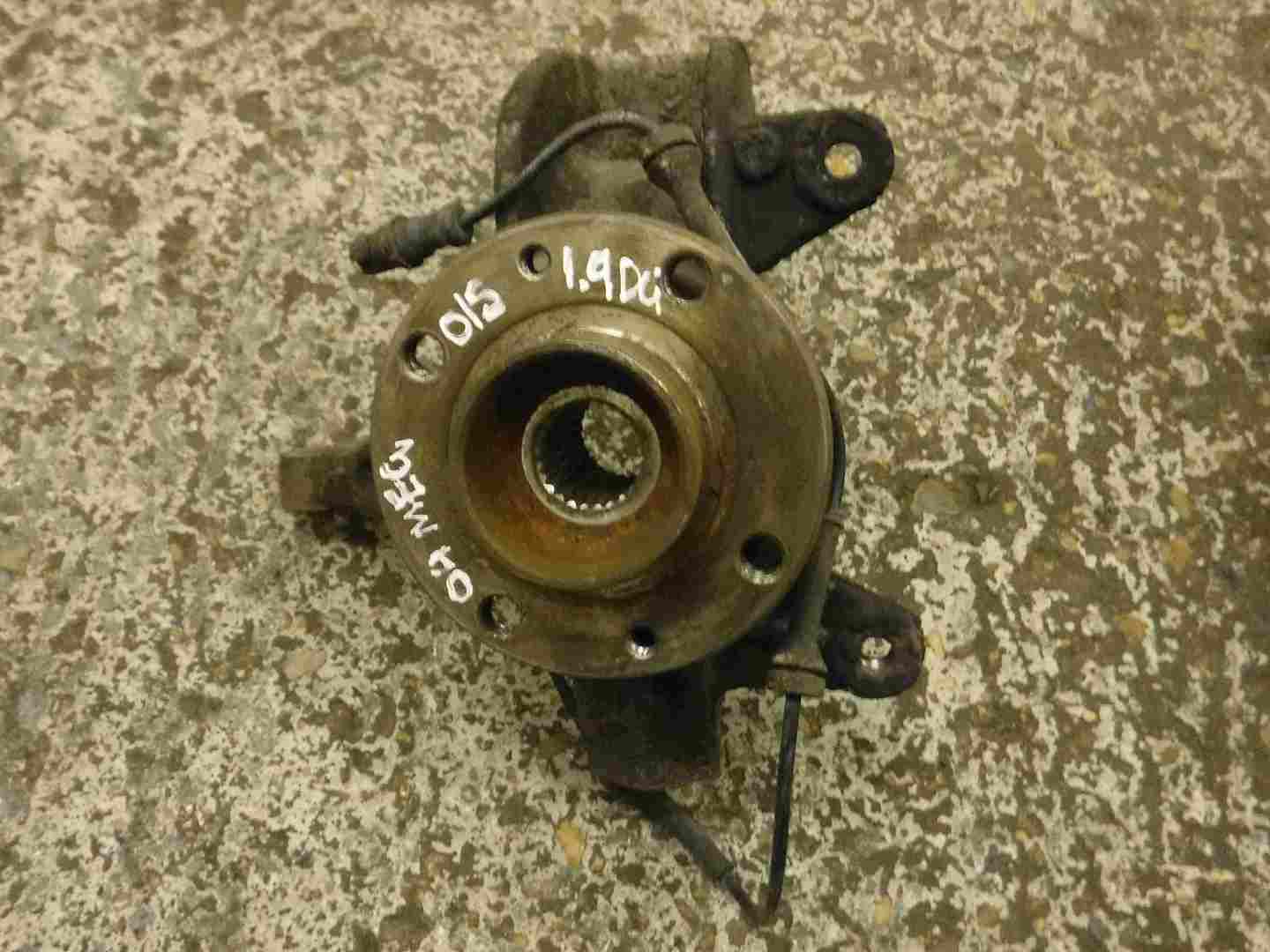 Renault Megane 2002-2008 Drivers OS Wheel Hub + ABS Sensor